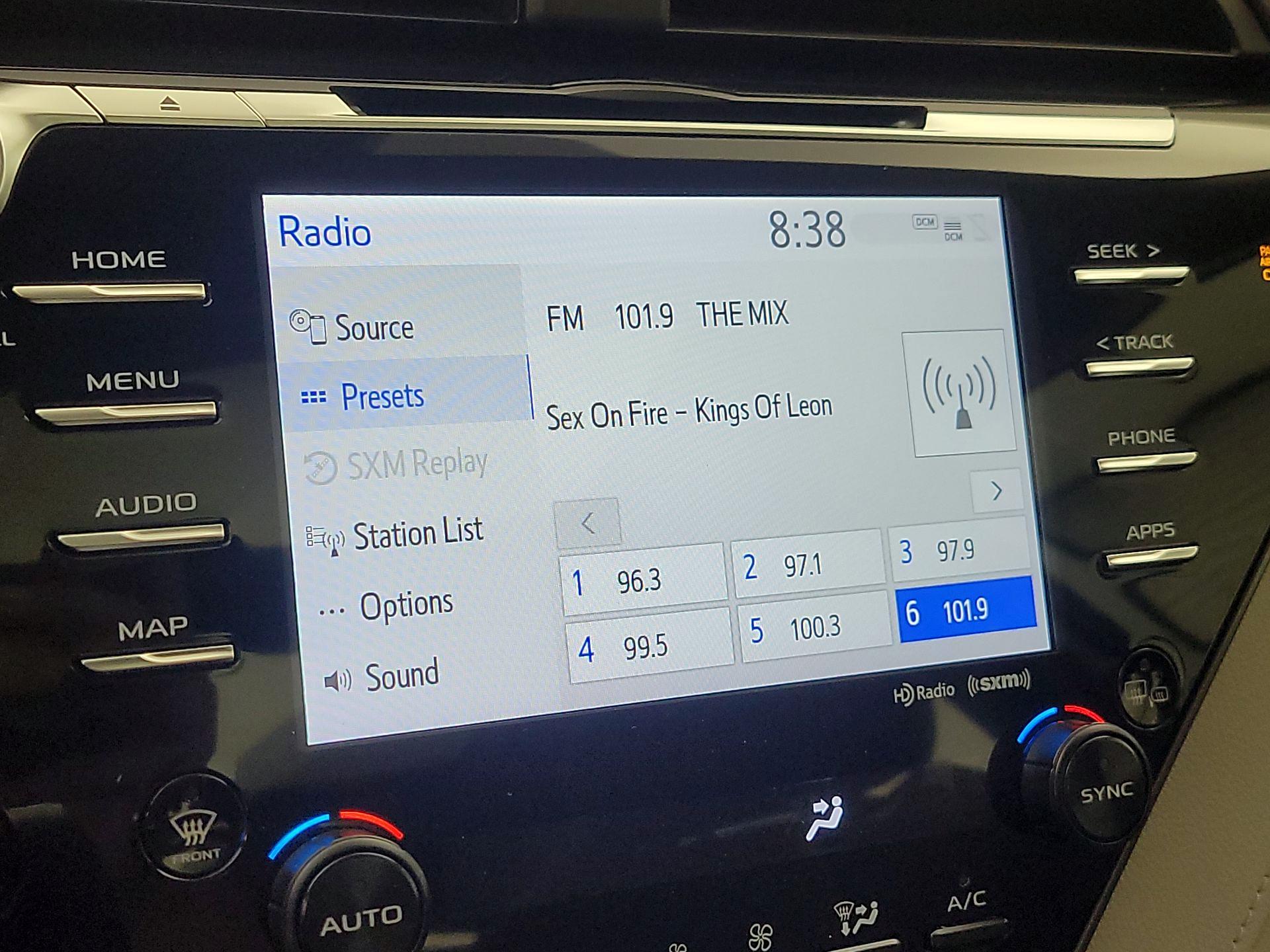 Thumbnail: 2020 Toyota Camry - 15