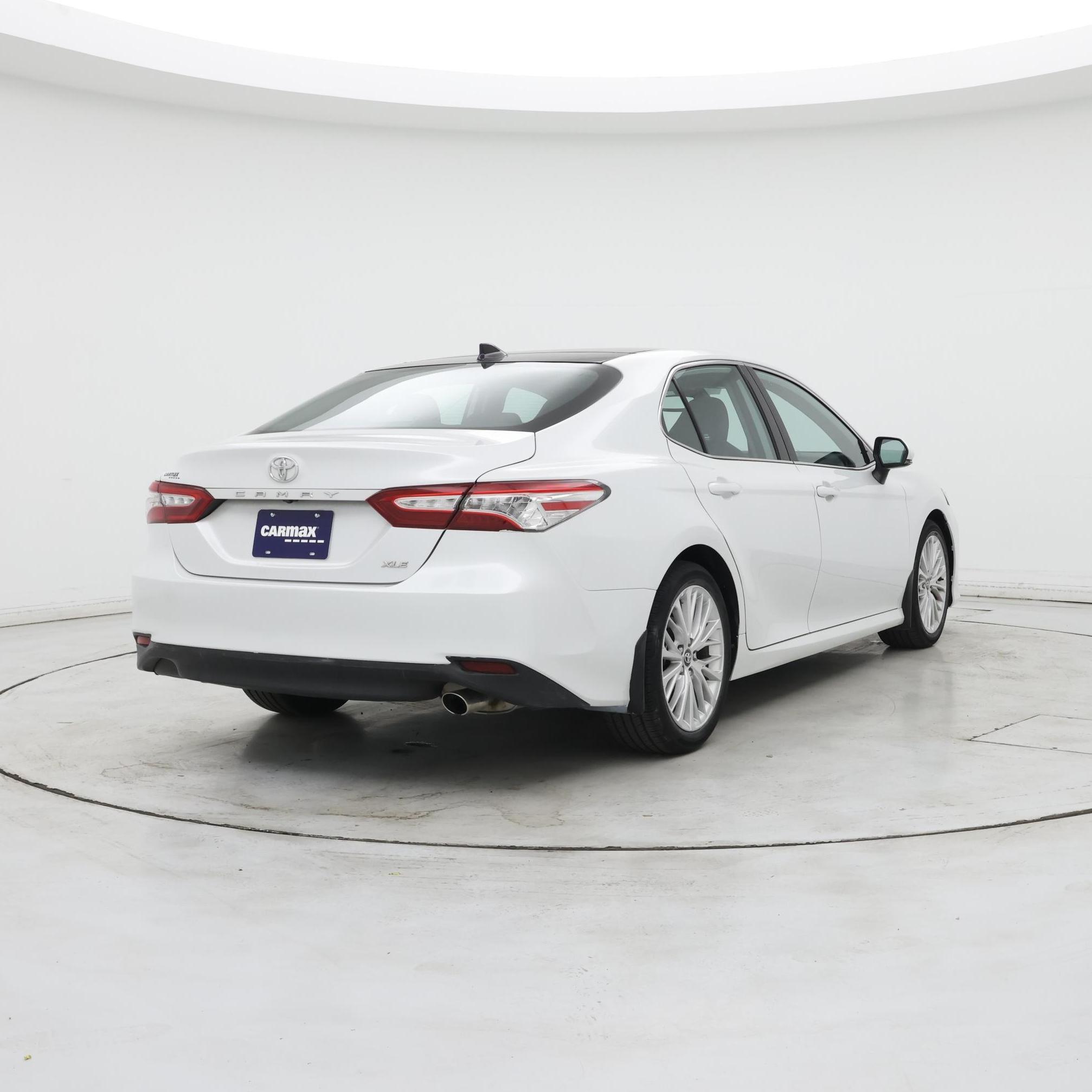 Thumbnail: 2020 Toyota Camry - 8