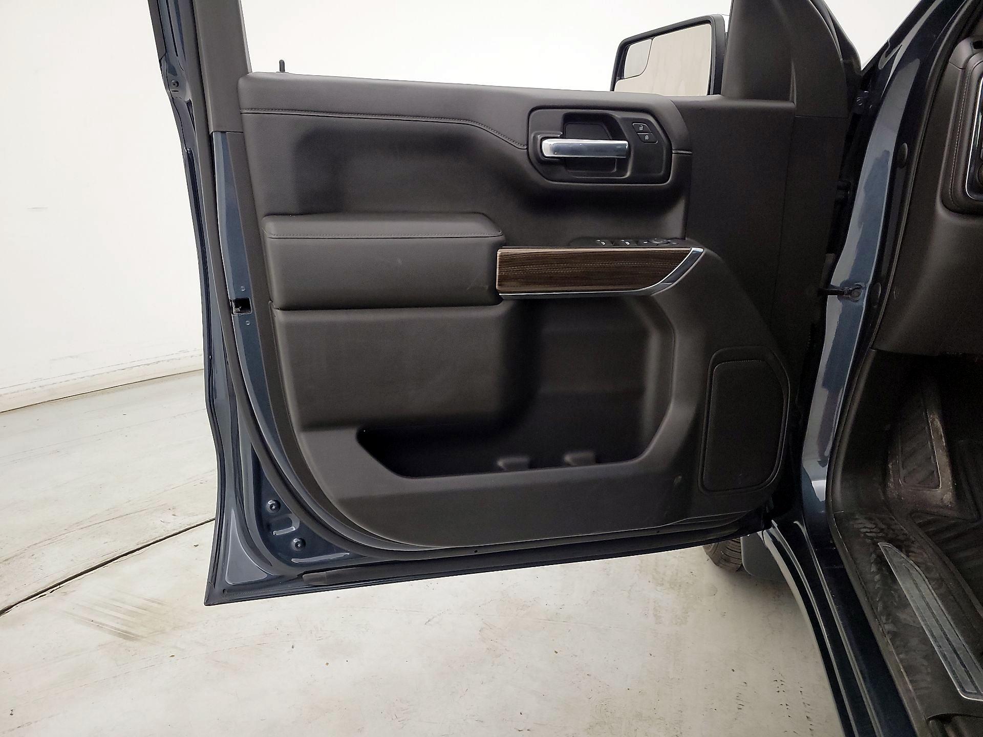 Thumbnail: 2020 Chevrolet Silverado 1500 - 12