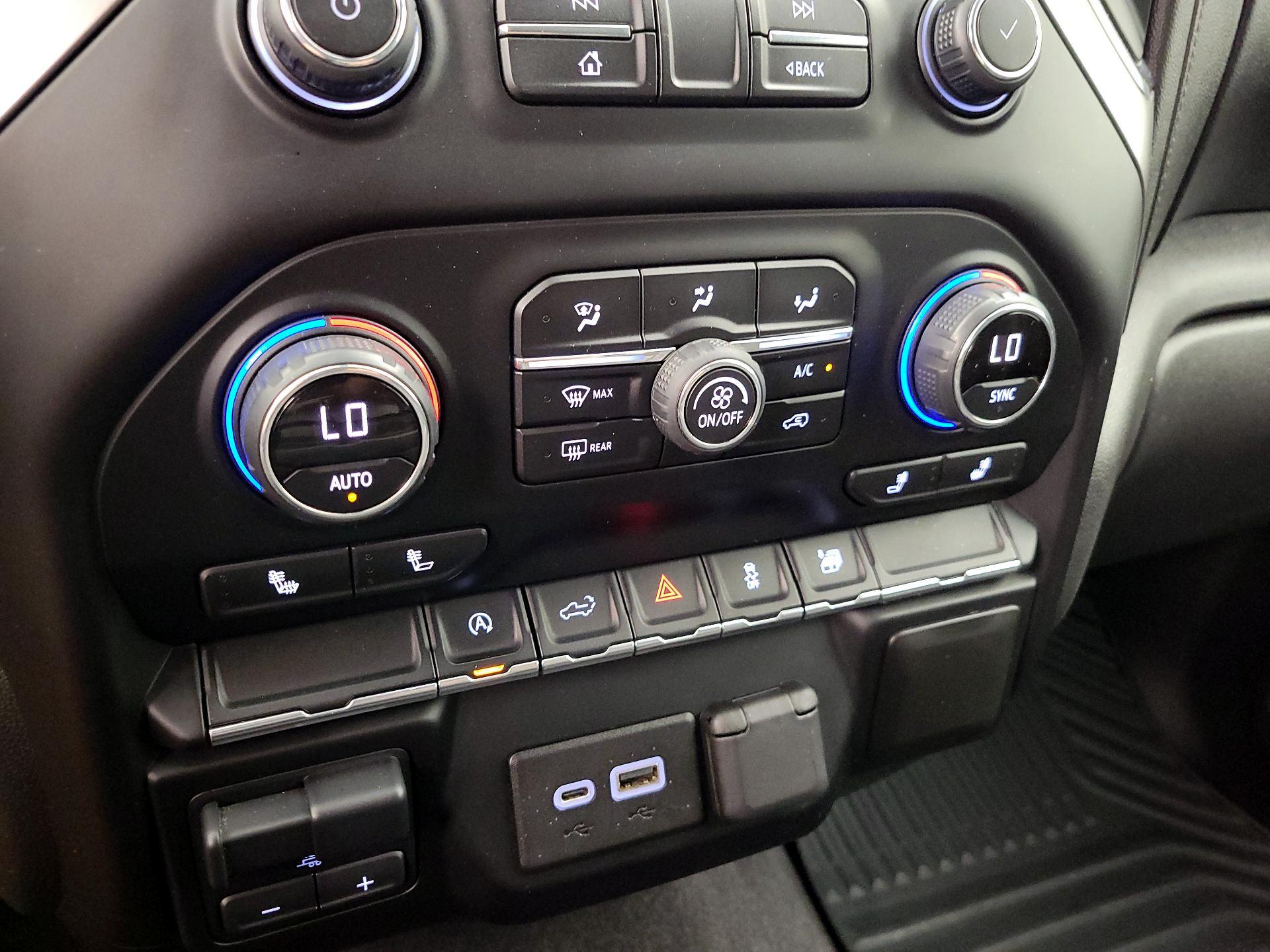 Thumbnail: 2020 Chevrolet Silverado 1500 - 16