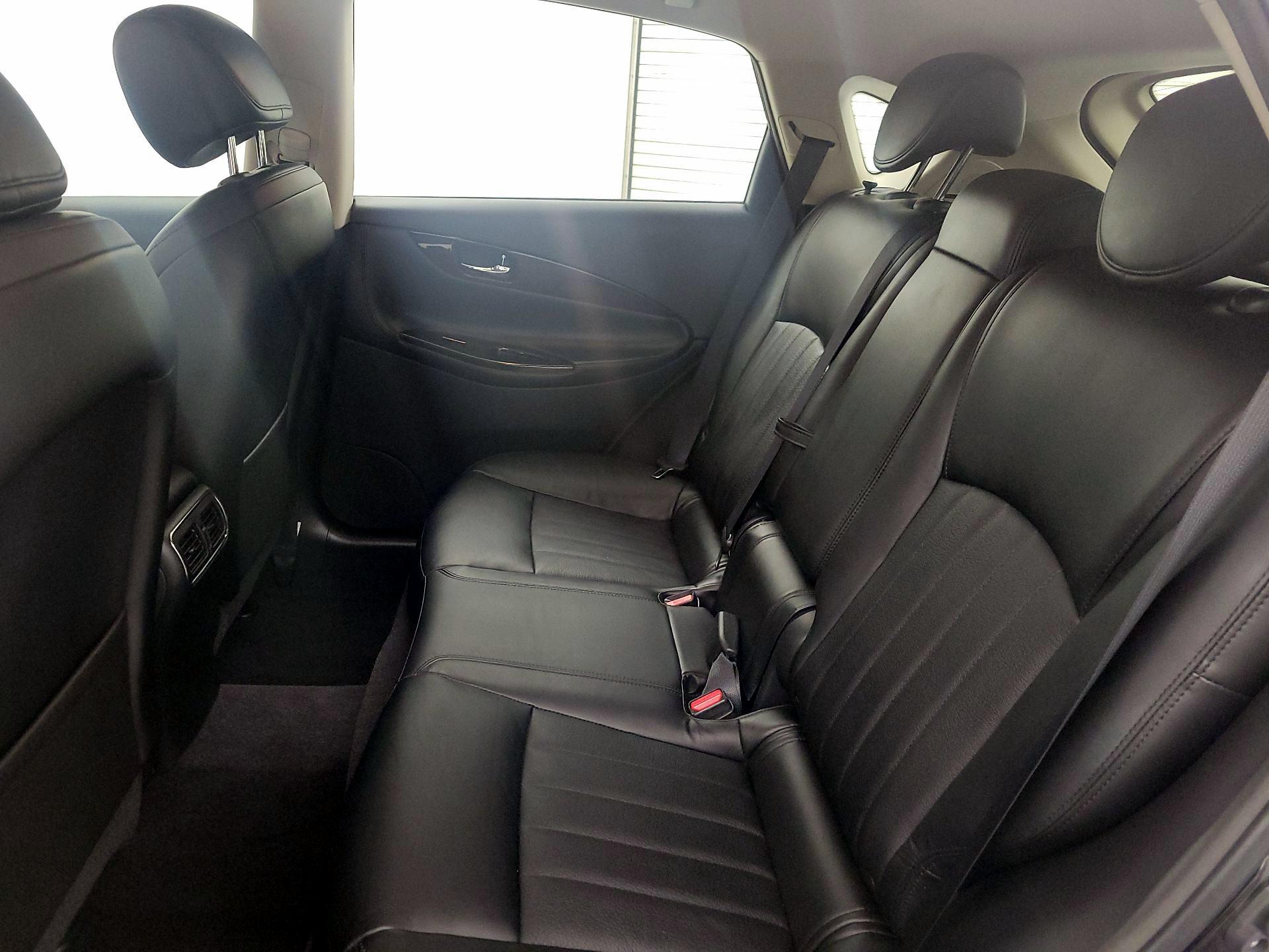 Thumbnail: 2016 INFINITI QX50 - 19
