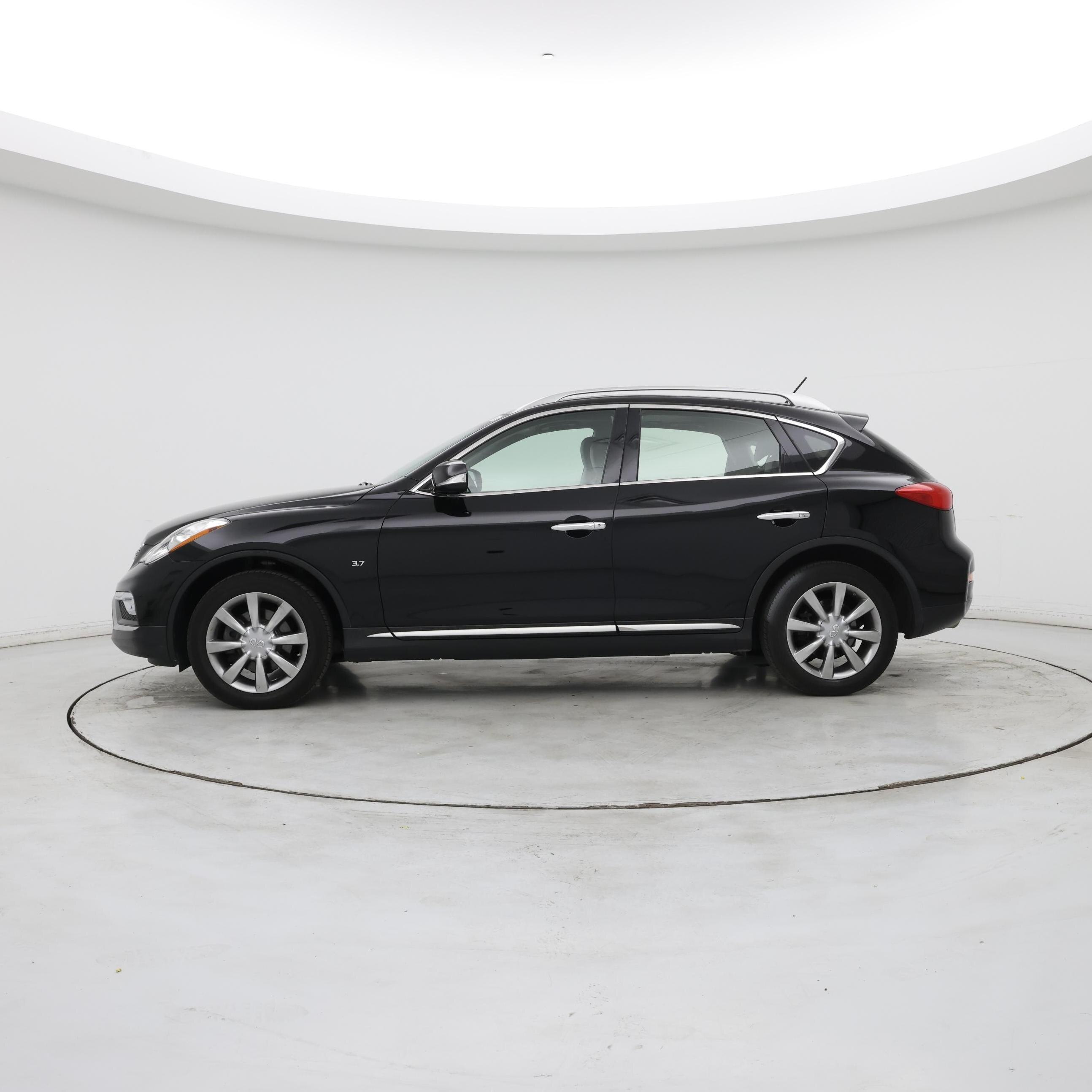 Thumbnail: 2016 INFINITI QX50 - 3