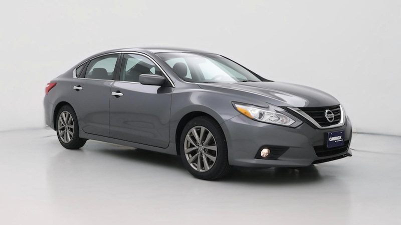 2017 Nissan Altima SV Hero Image