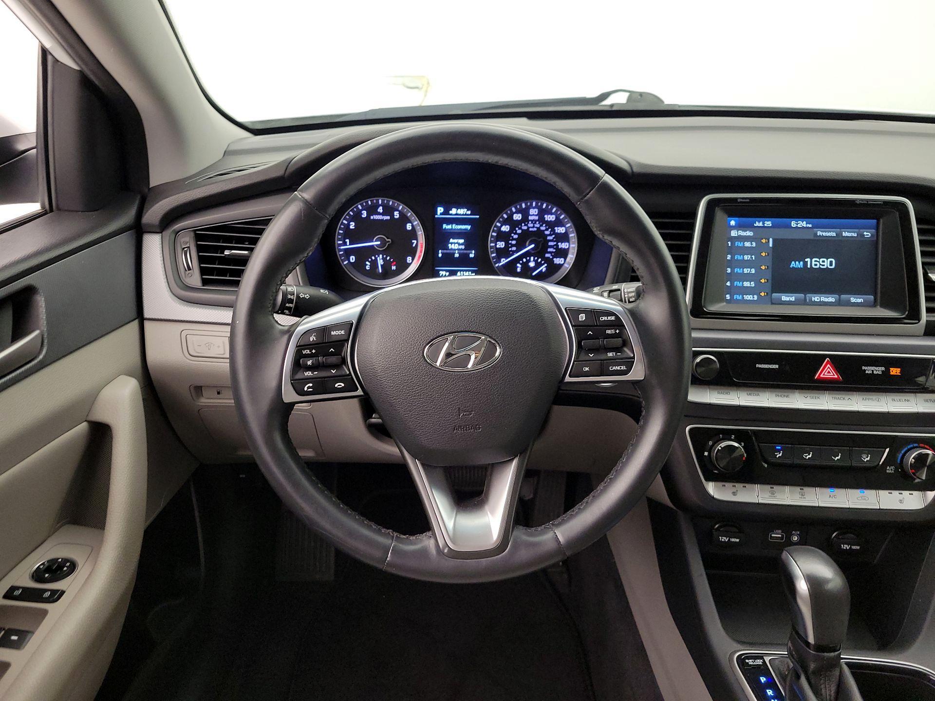 Thumbnail: 2018 Hyundai Sonata - 10
