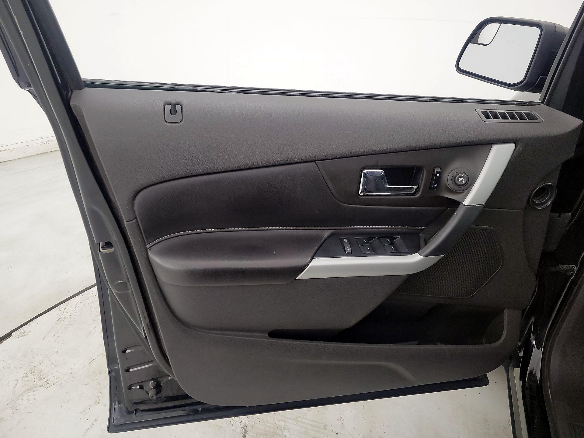 Thumbnail: 2013 Ford Edge - 12