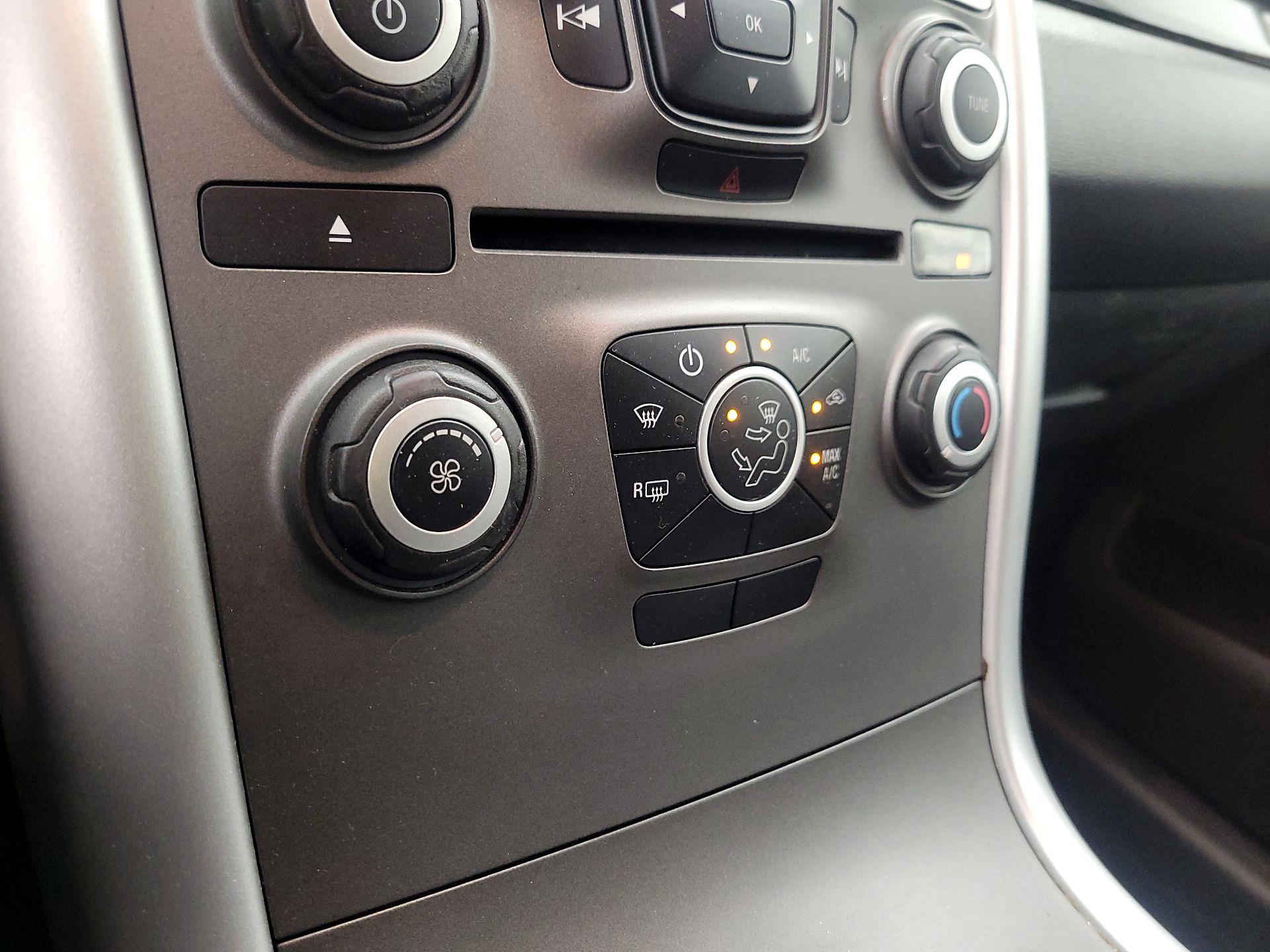 Thumbnail: 2013 Ford Edge - 15