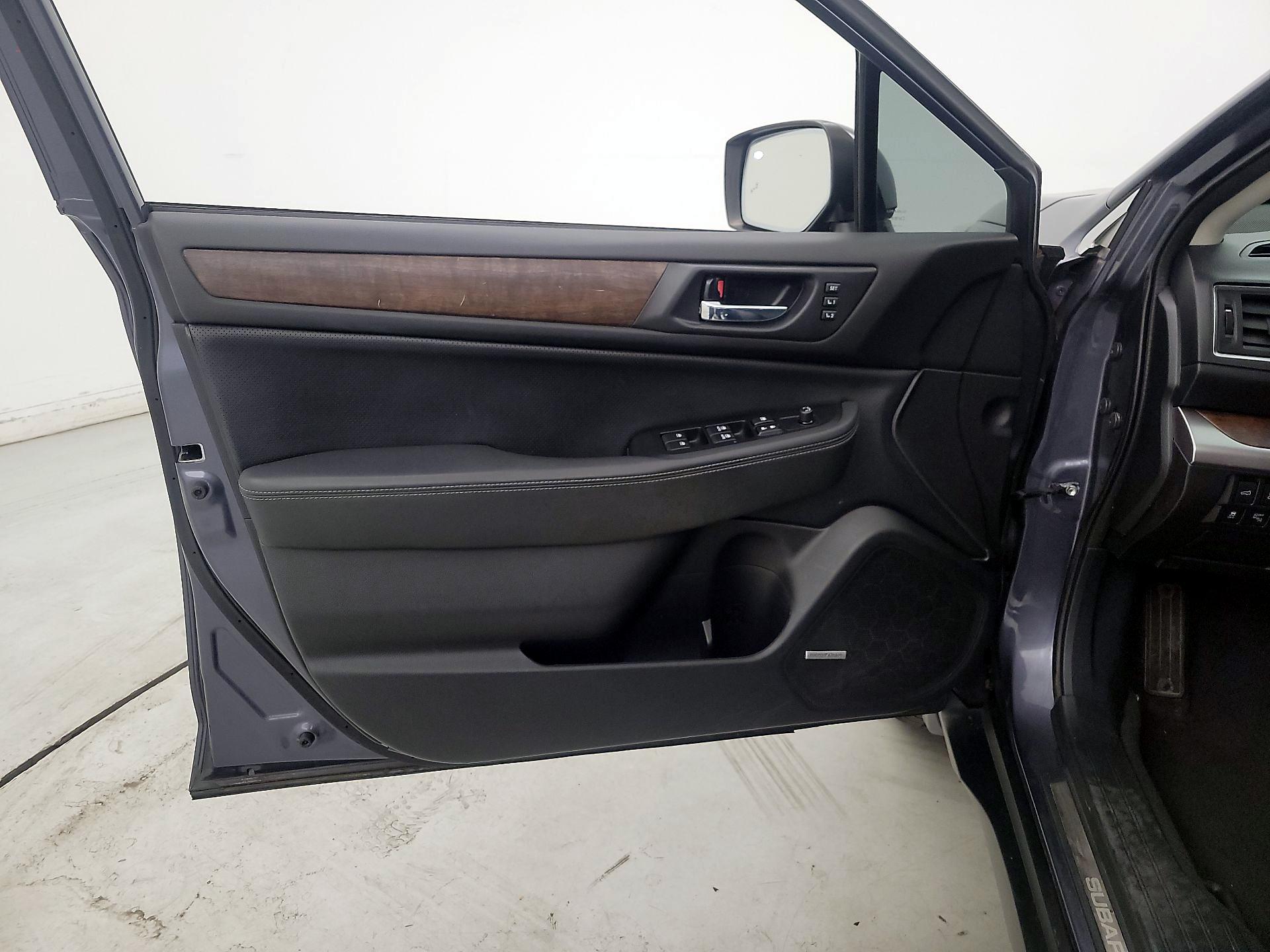 Thumbnail: 2016 Subaru Outback - 12