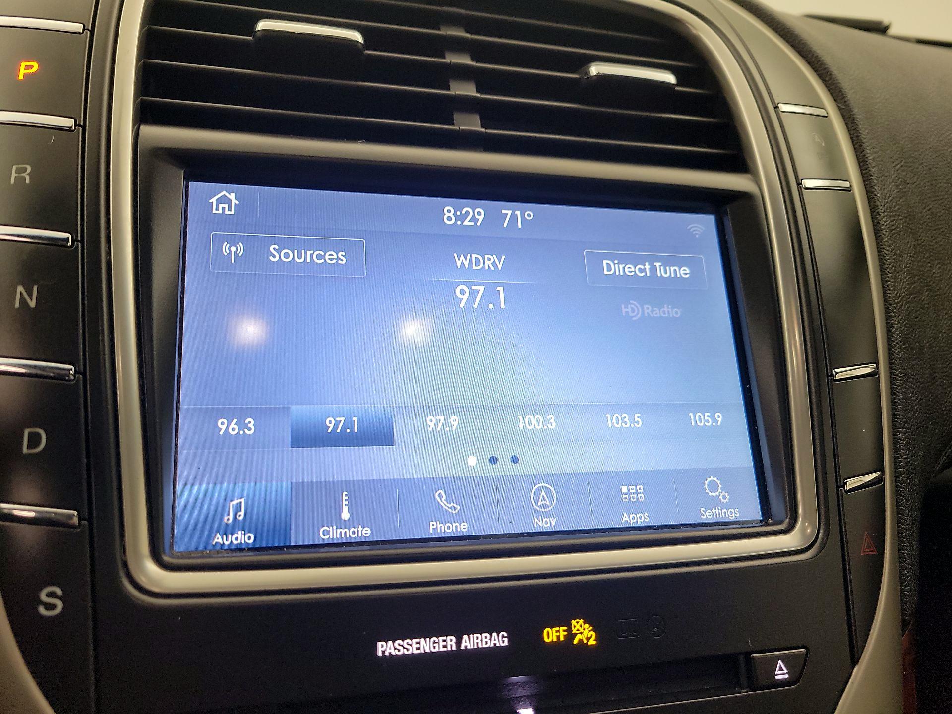 Thumbnail: 2019 Lincoln Nautilus - 16