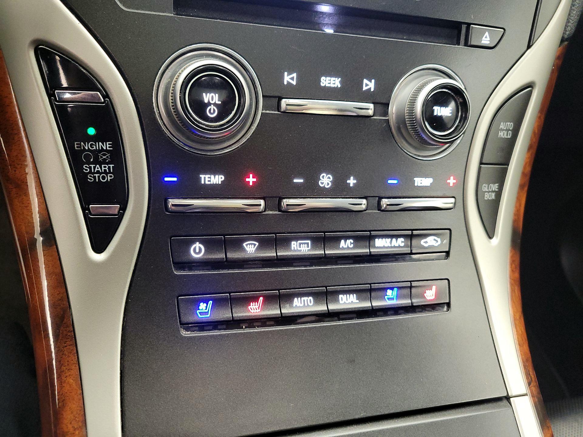 Thumbnail: 2019 Lincoln Nautilus - 17