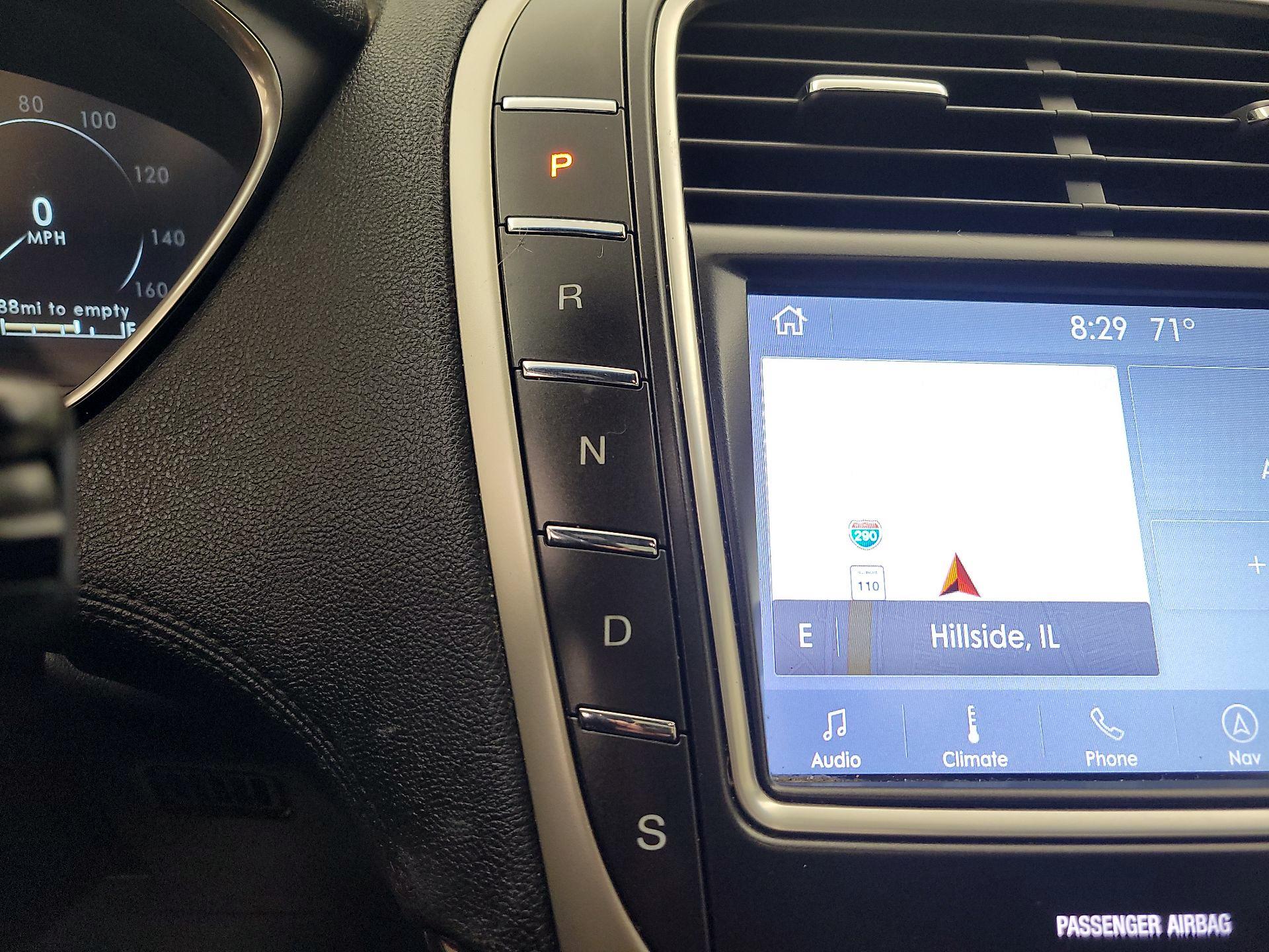 Thumbnail: 2019 Lincoln Nautilus - 18