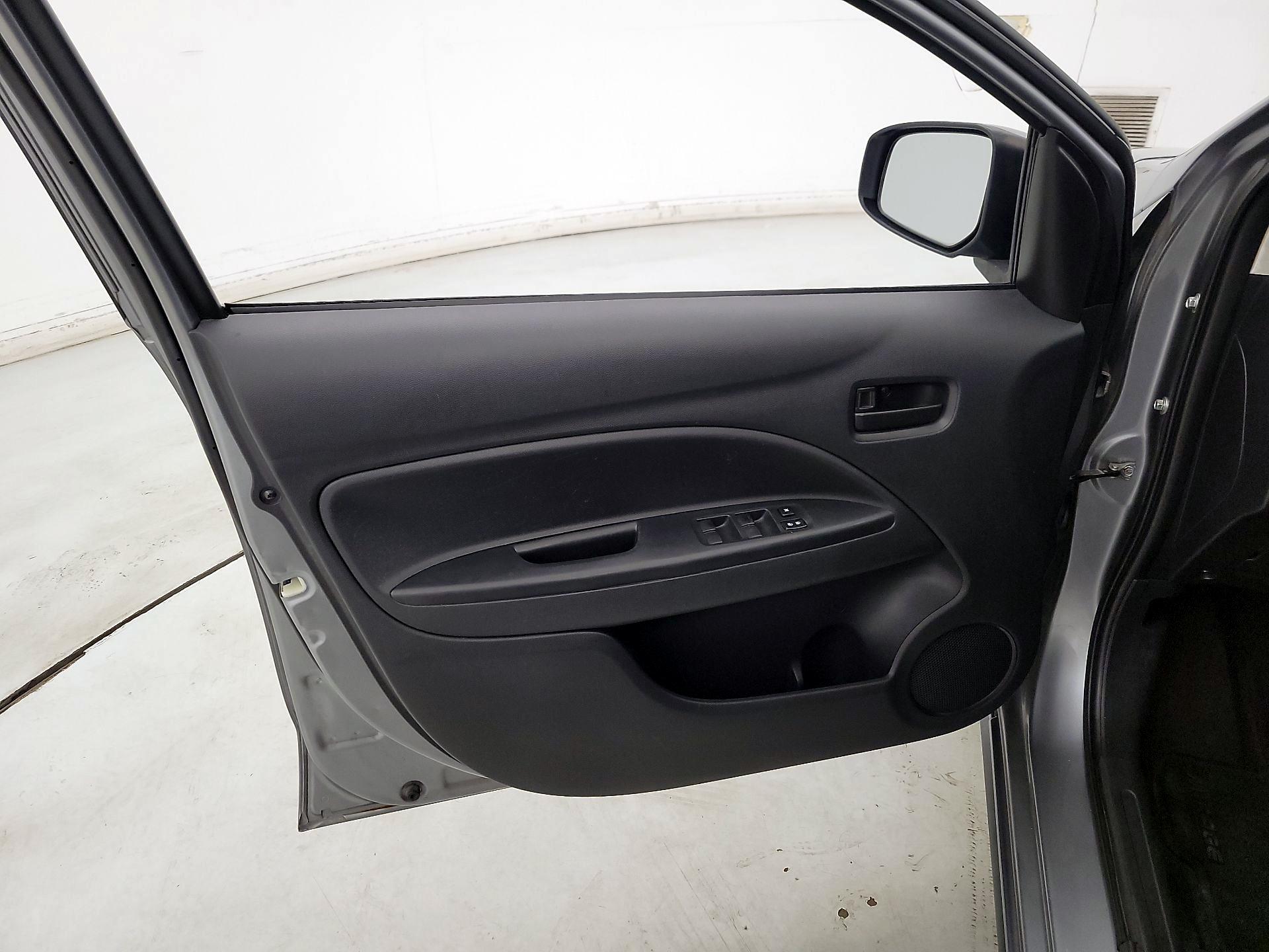 Thumbnail: 2015 Mitsubishi Mirage - 12