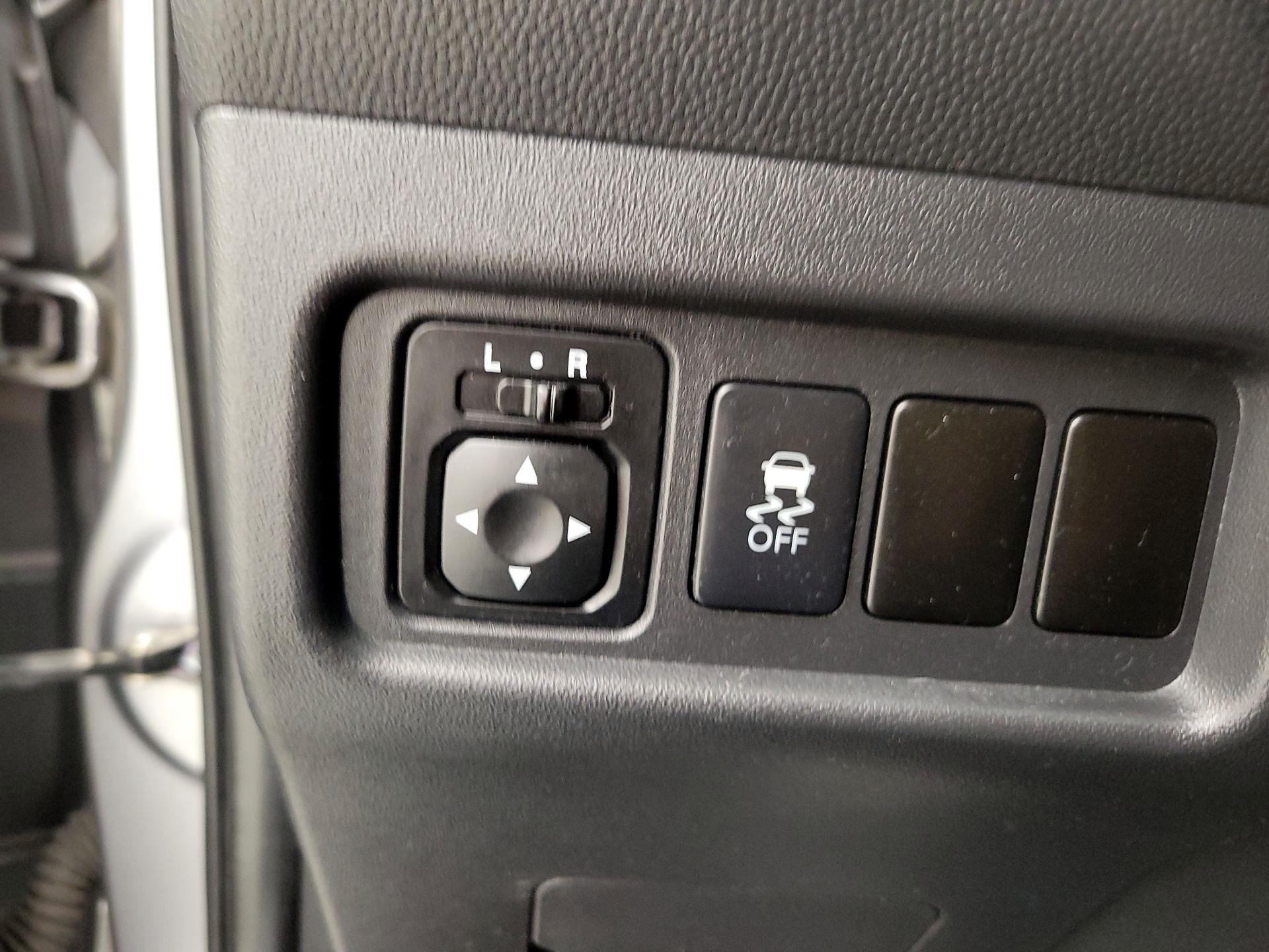 Thumbnail: 2015 Mitsubishi Mirage - 13