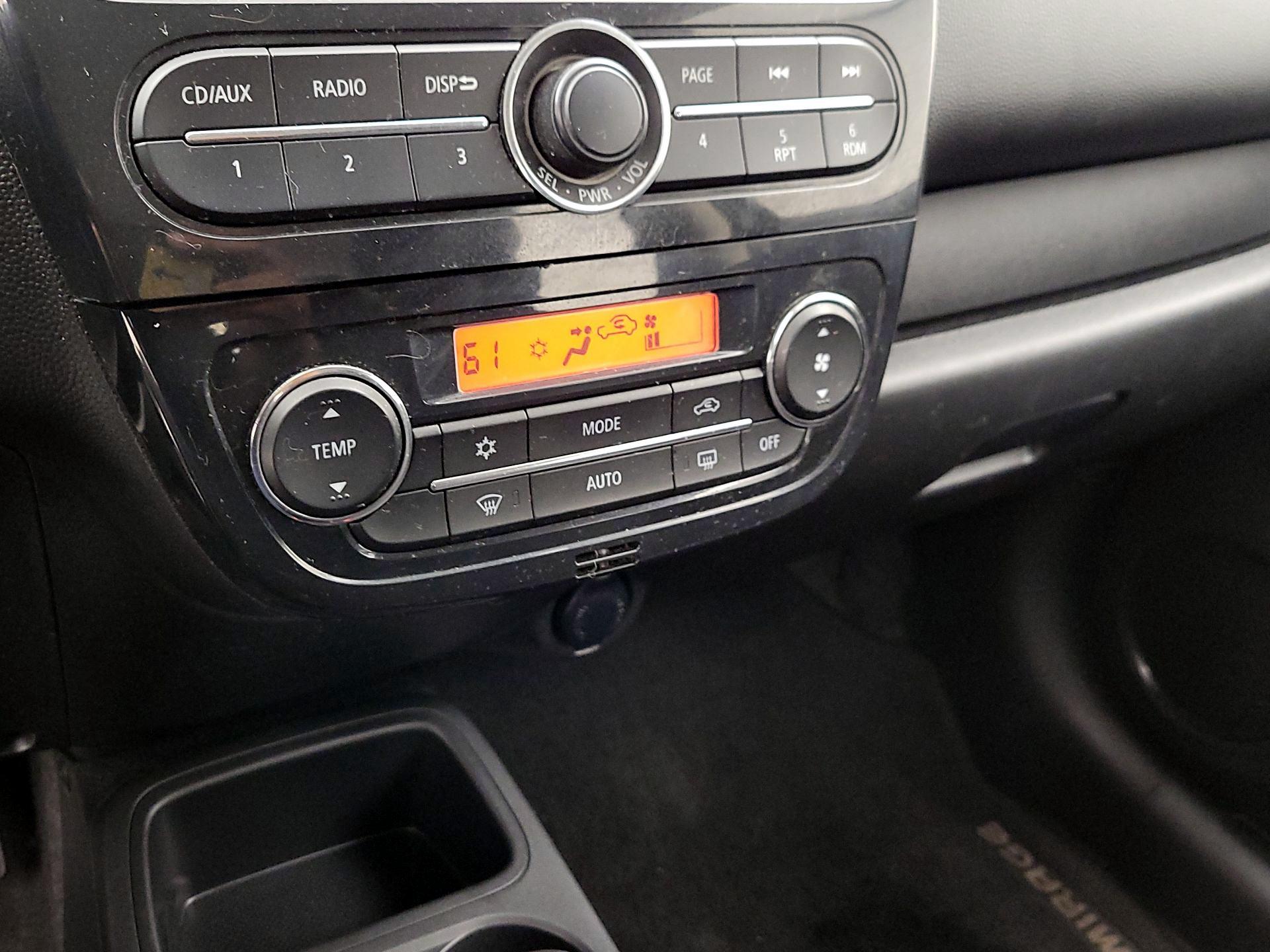 Thumbnail: 2015 Mitsubishi Mirage - 15