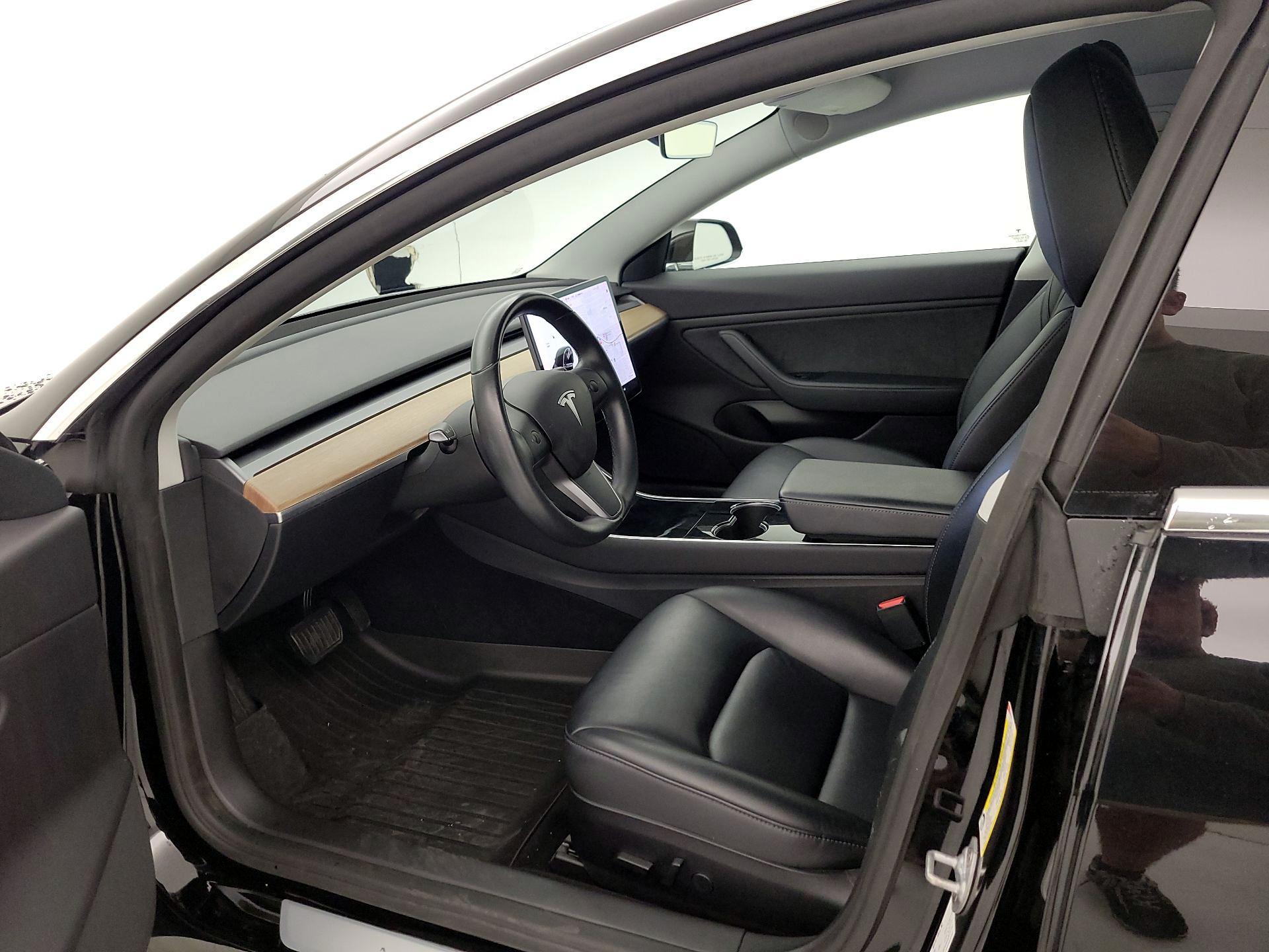 Thumbnail: 2019 Tesla Model 3 - 11