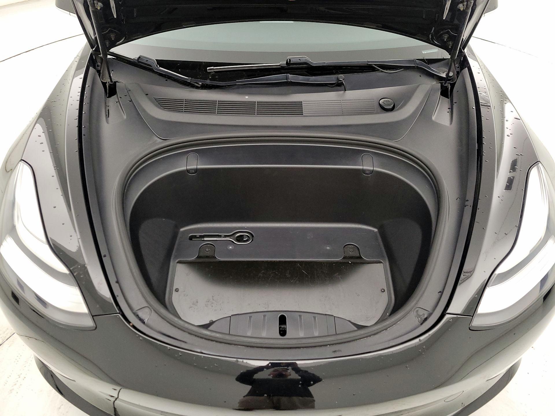Thumbnail: 2019 Tesla Model 3 - 20