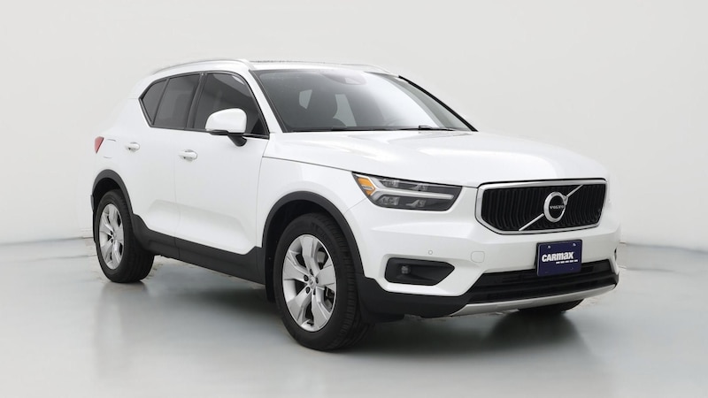 2021 Volvo XC40 T5 Momentum Hero Image