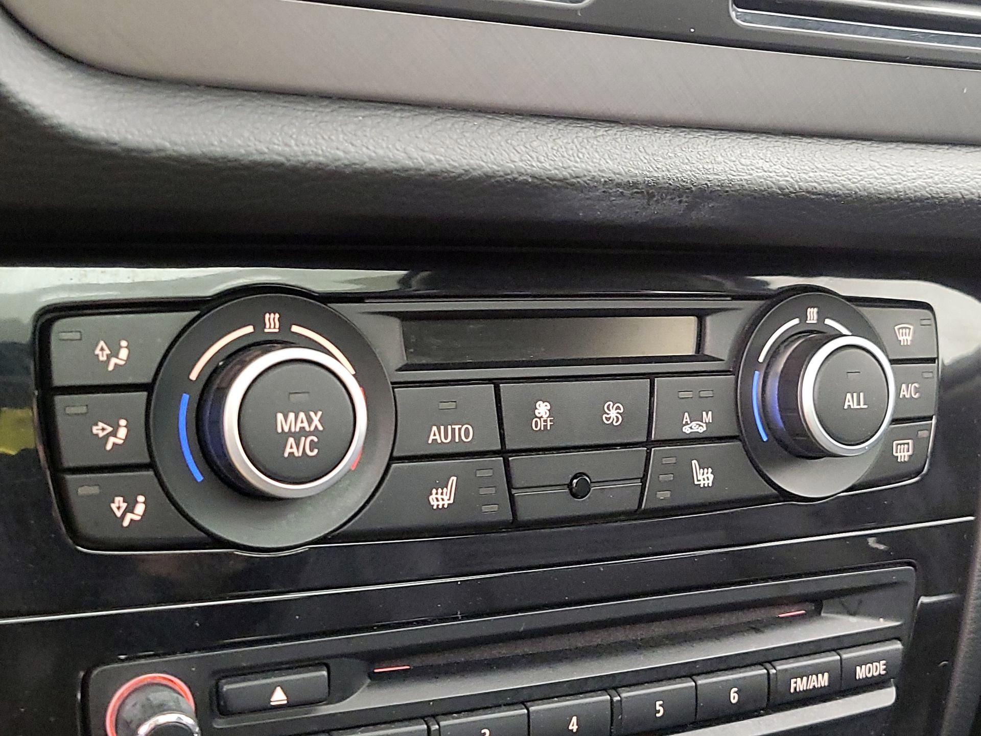 Thumbnail: 2014 BMW X1 - 17