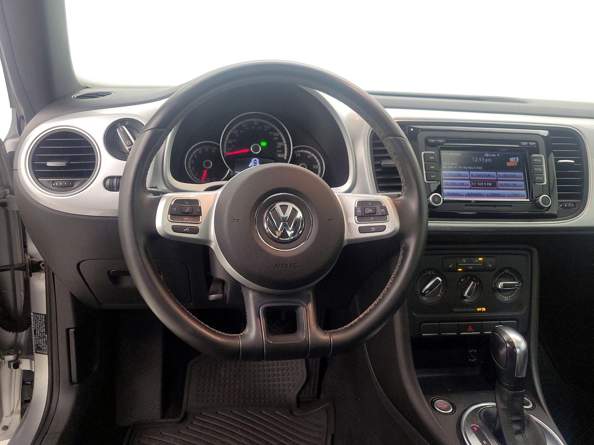 Thumbnail: 2013 Volkswagen Beetle - 10