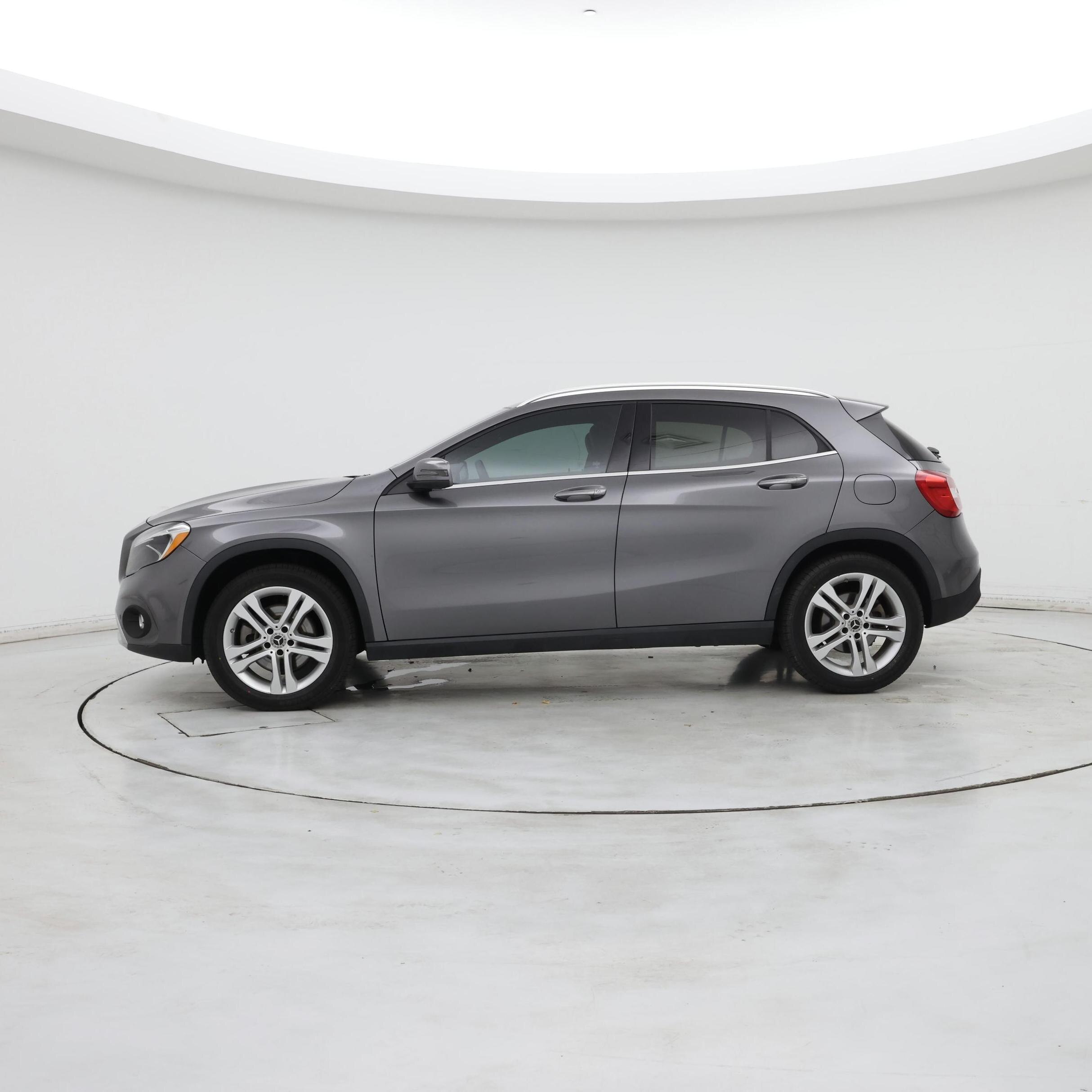 Thumbnail: 2020 Mercedes-Benz GLA - 3