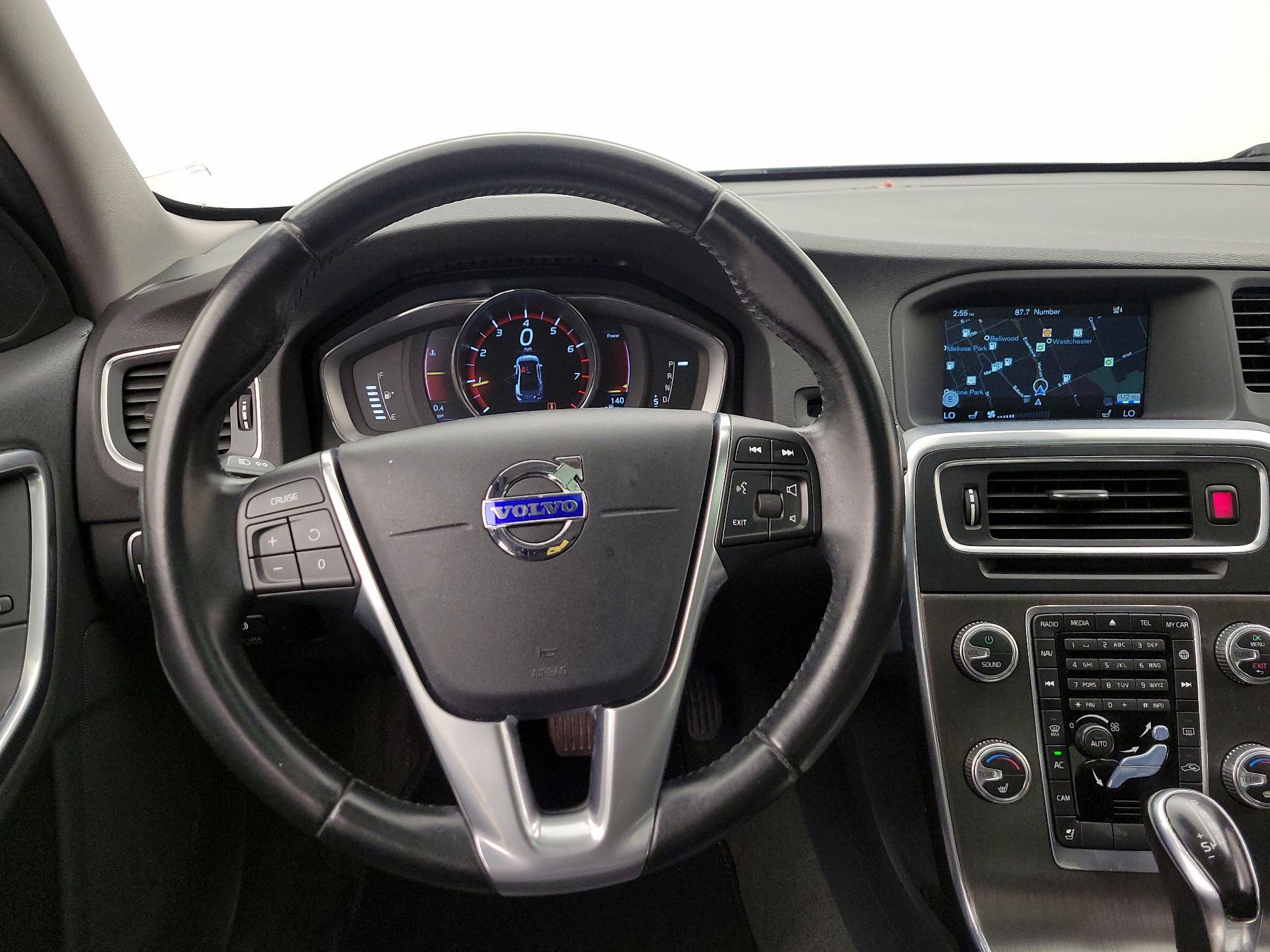 Thumbnail: 2015 Volvo S60 - 10