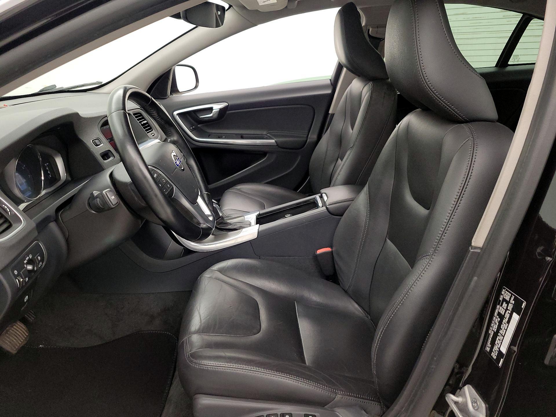 Thumbnail: 2015 Volvo S60 - 11