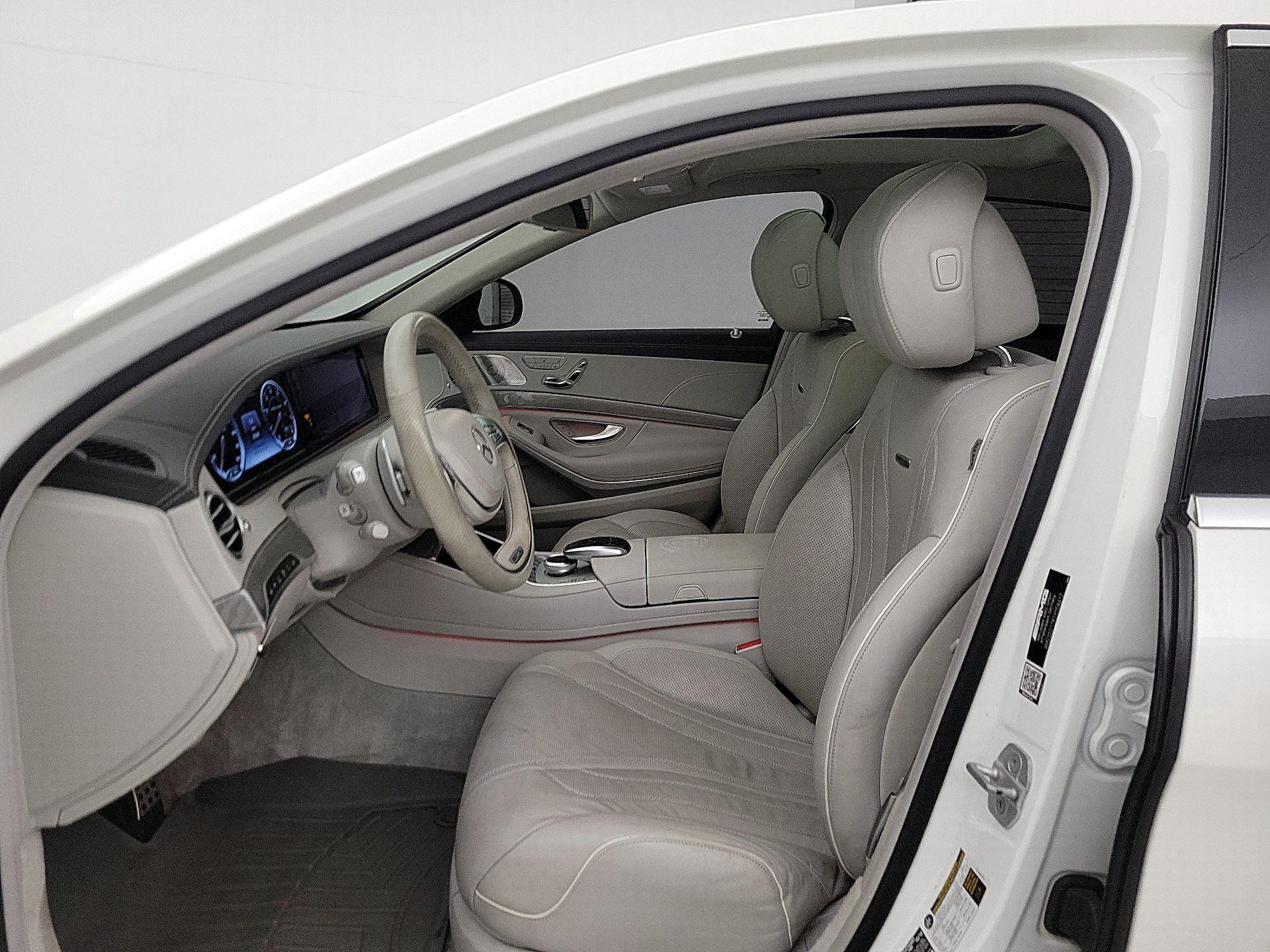 Thumbnail: 2015 Mercedes-Benz S-Class - 11