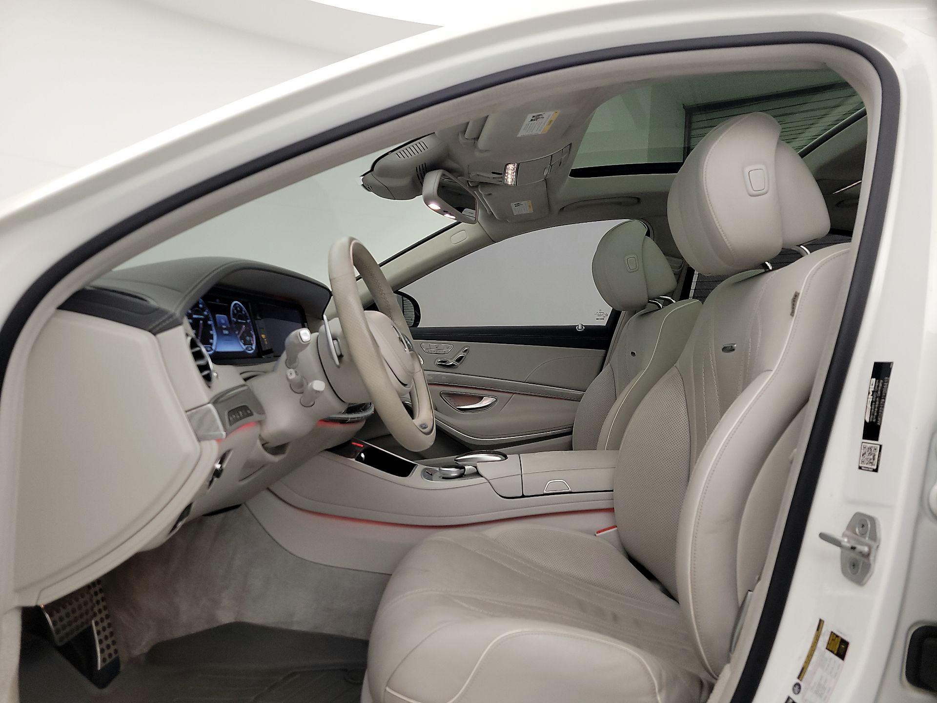 Thumbnail: 2015 Mercedes-Benz S-Class - 20