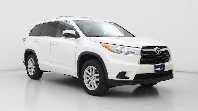 2015 Toyota Highlander LE Hero Image