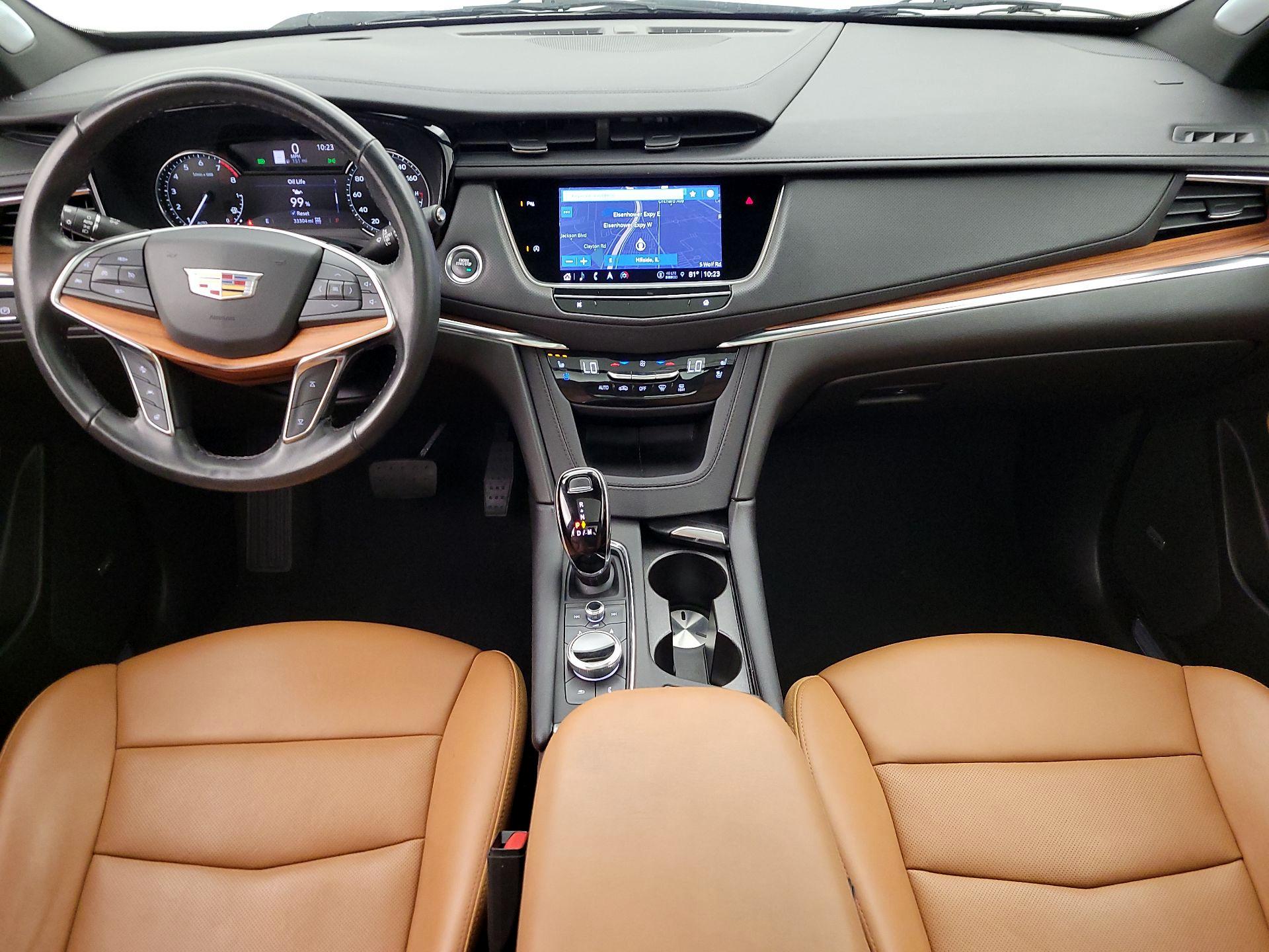 Thumbnail: 2022 Cadillac XT5 - 9