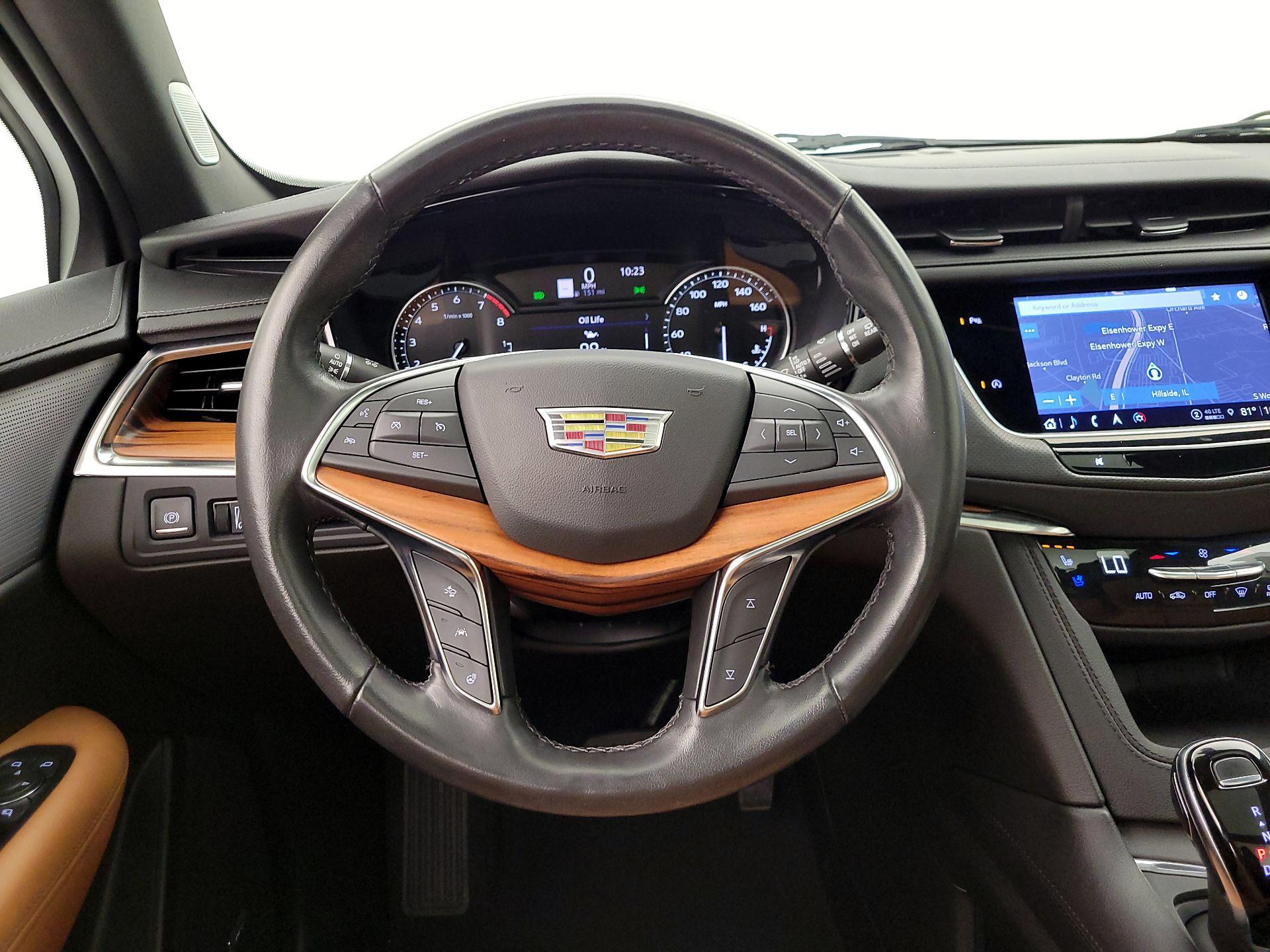Thumbnail: 2022 Cadillac XT5 - 10