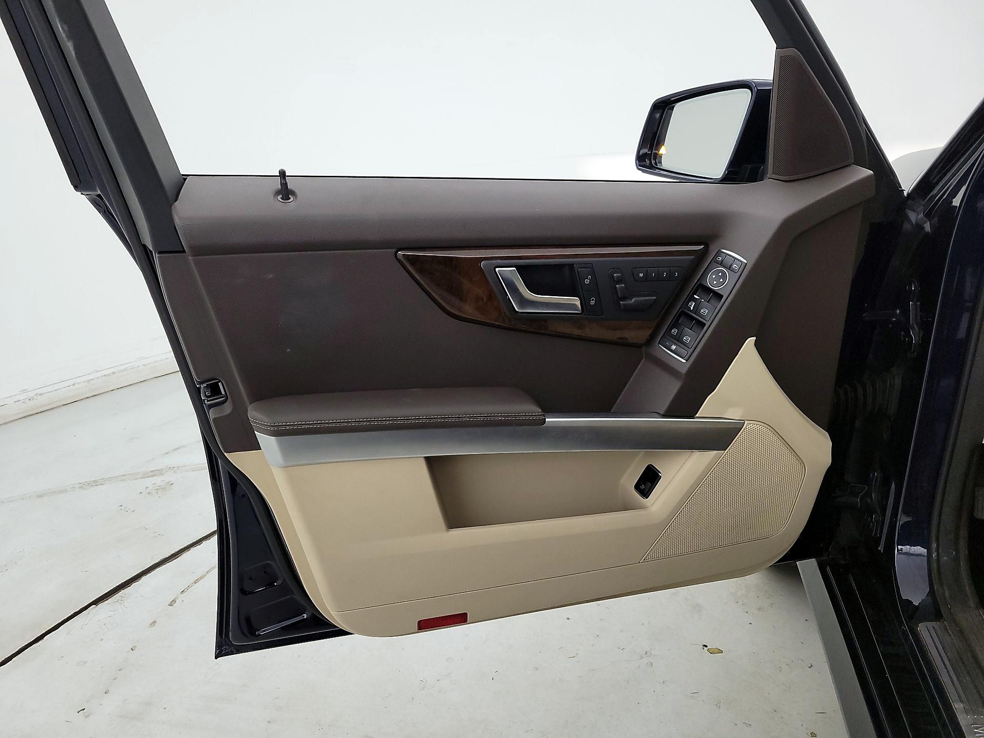 Thumbnail: 2015 Mercedes-Benz GLK - 12
