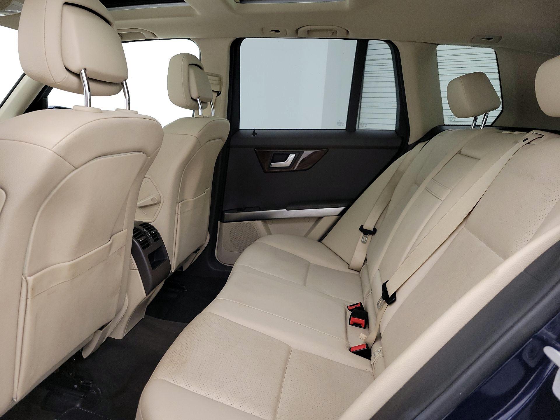 Thumbnail: 2015 Mercedes-Benz GLK - 20