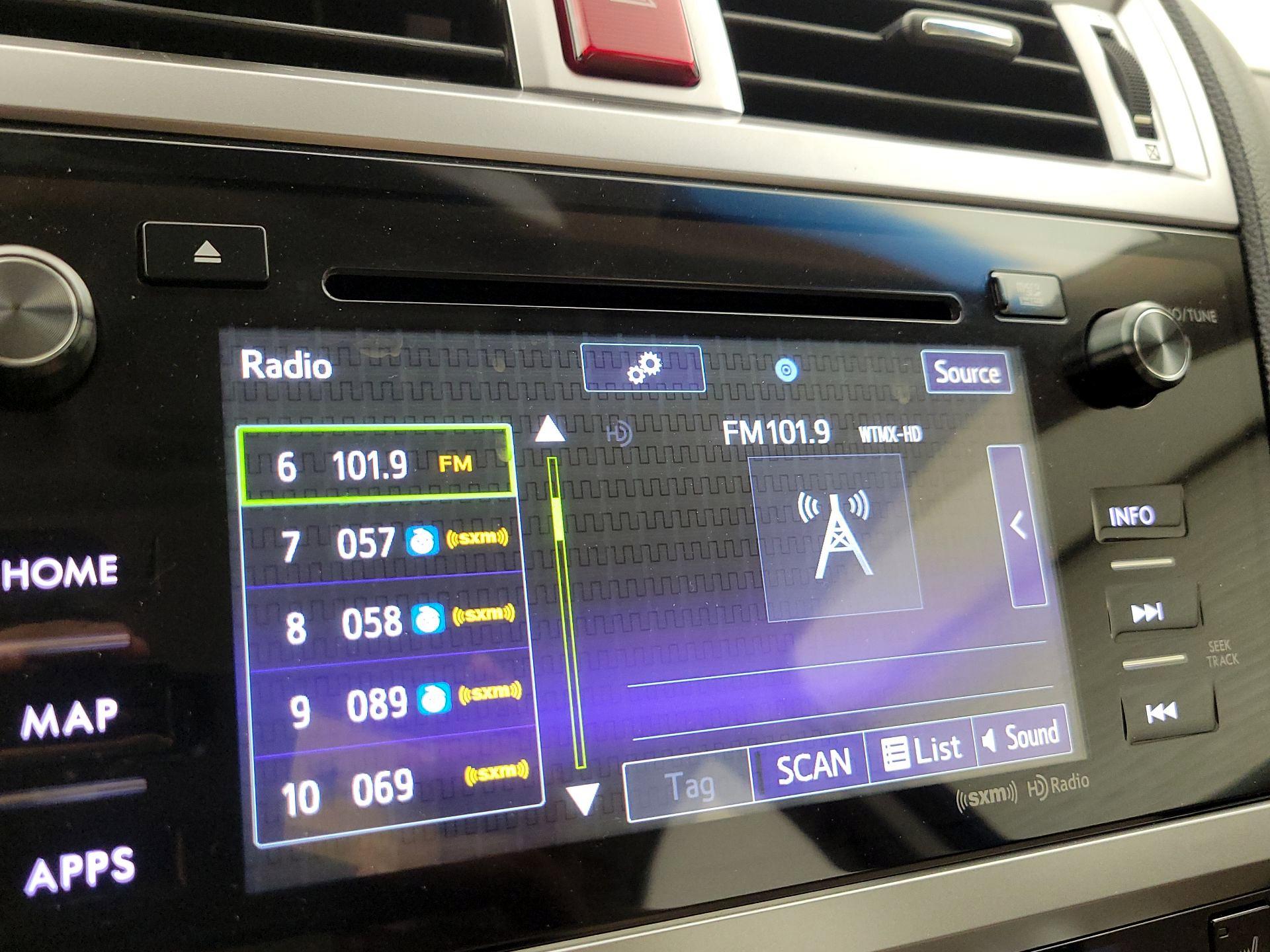 Thumbnail: 2016 Subaru Legacy - 16