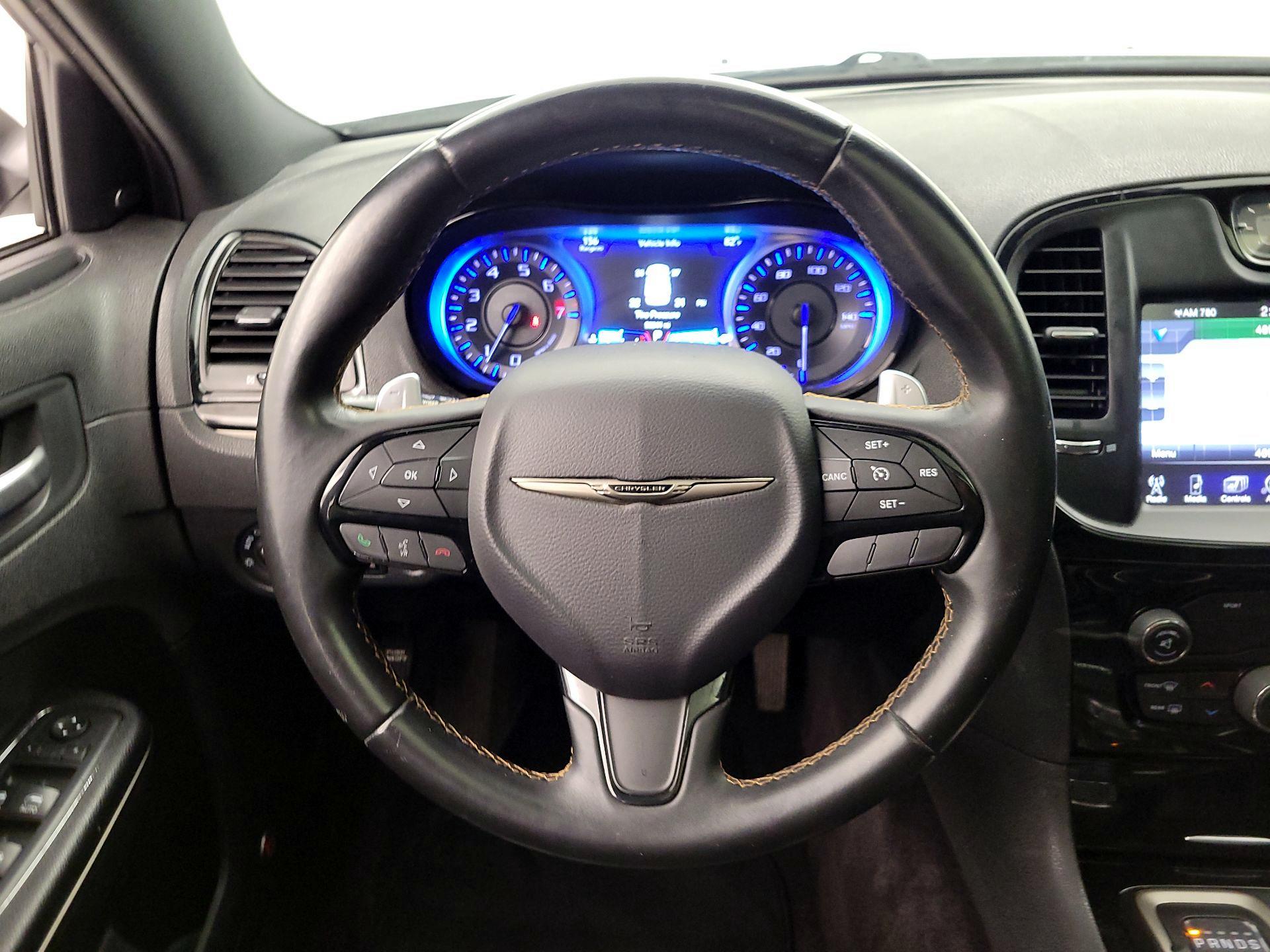Thumbnail: 2016 Chrysler 300 - 10