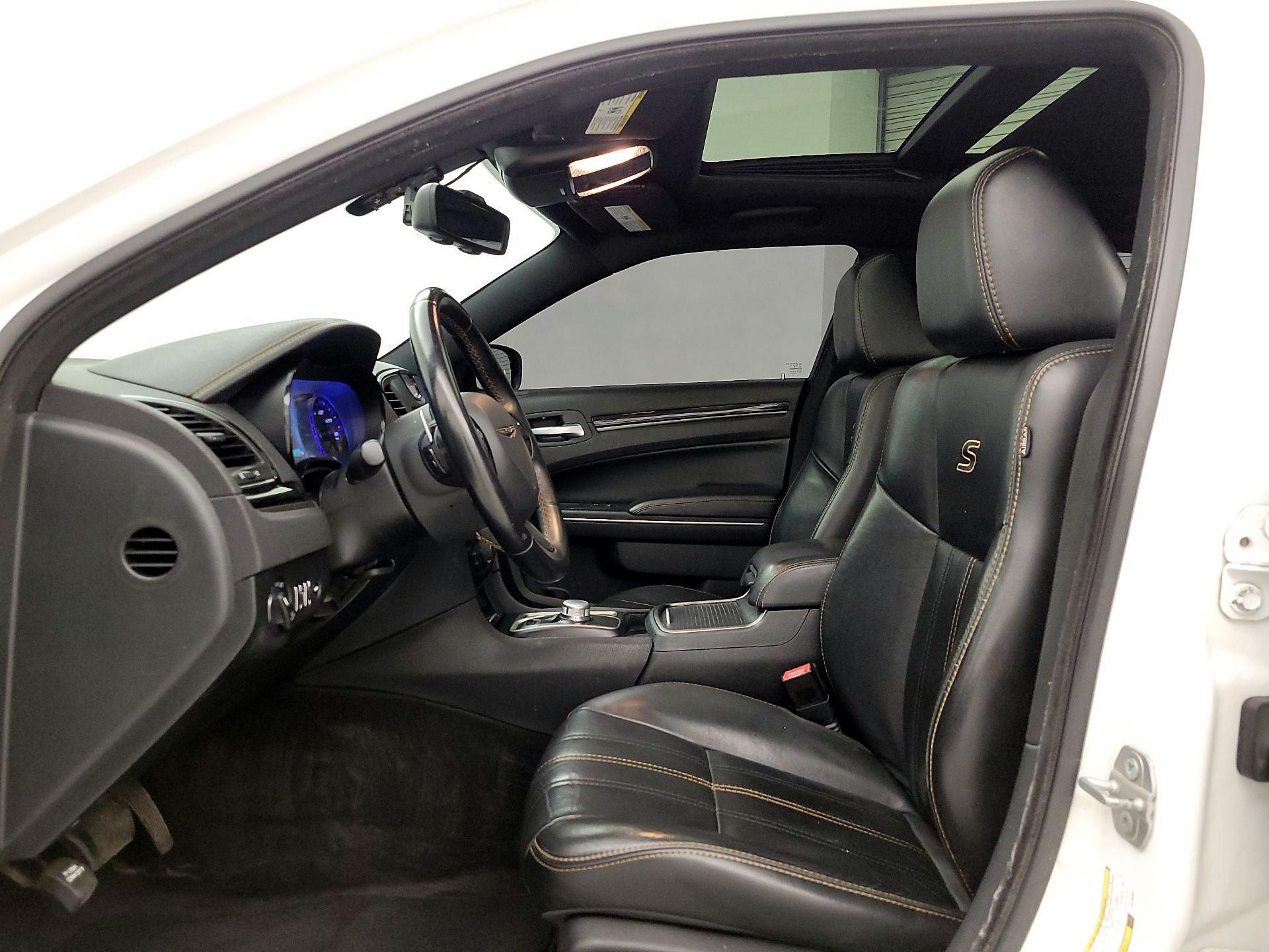 Thumbnail: 2016 Chrysler 300 - 20