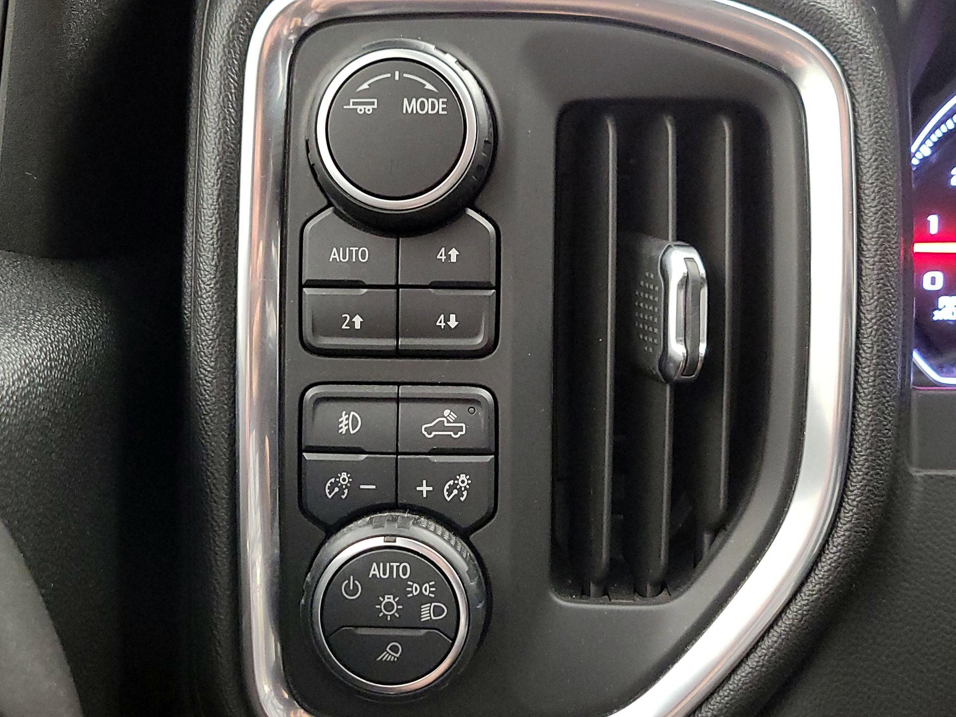 Thumbnail: 2020 Chevrolet Silverado 2500 - 13