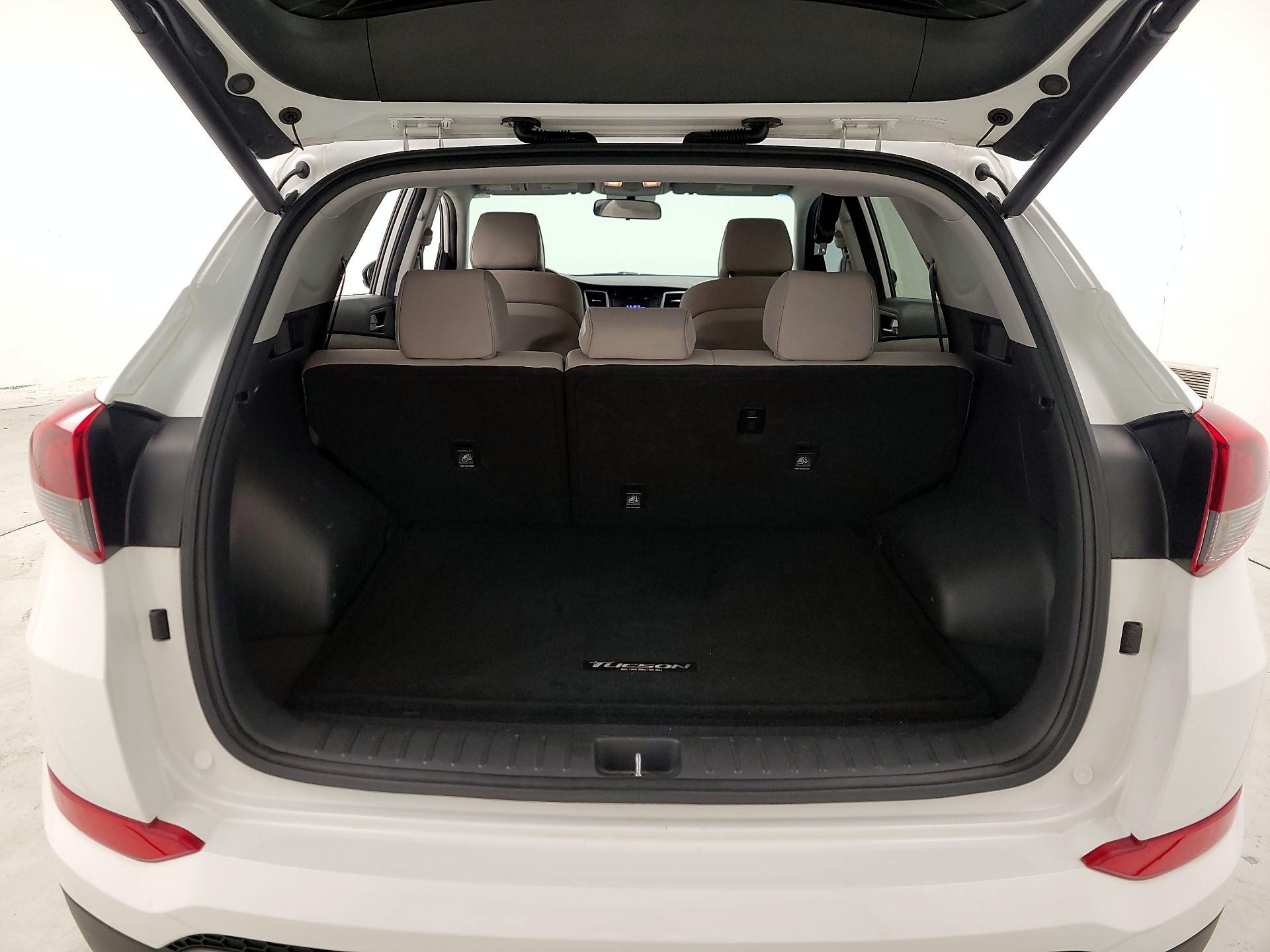 Thumbnail: 2016 Hyundai Tucson - 20