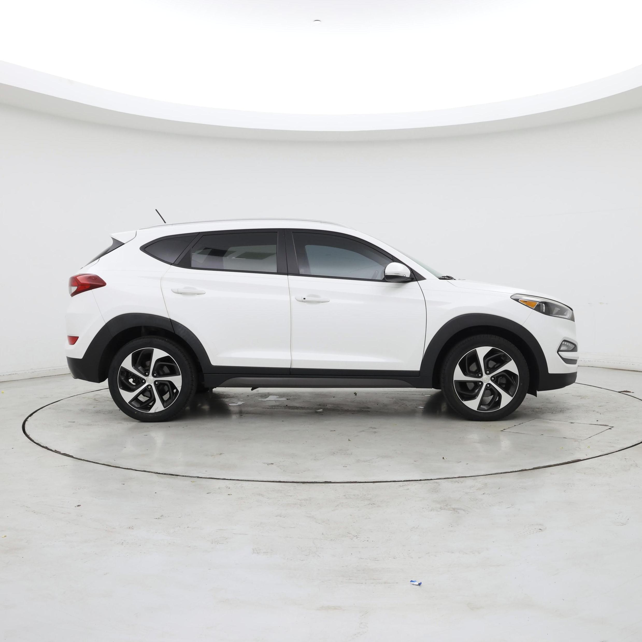 Thumbnail: 2016 Hyundai Tucson - 7
