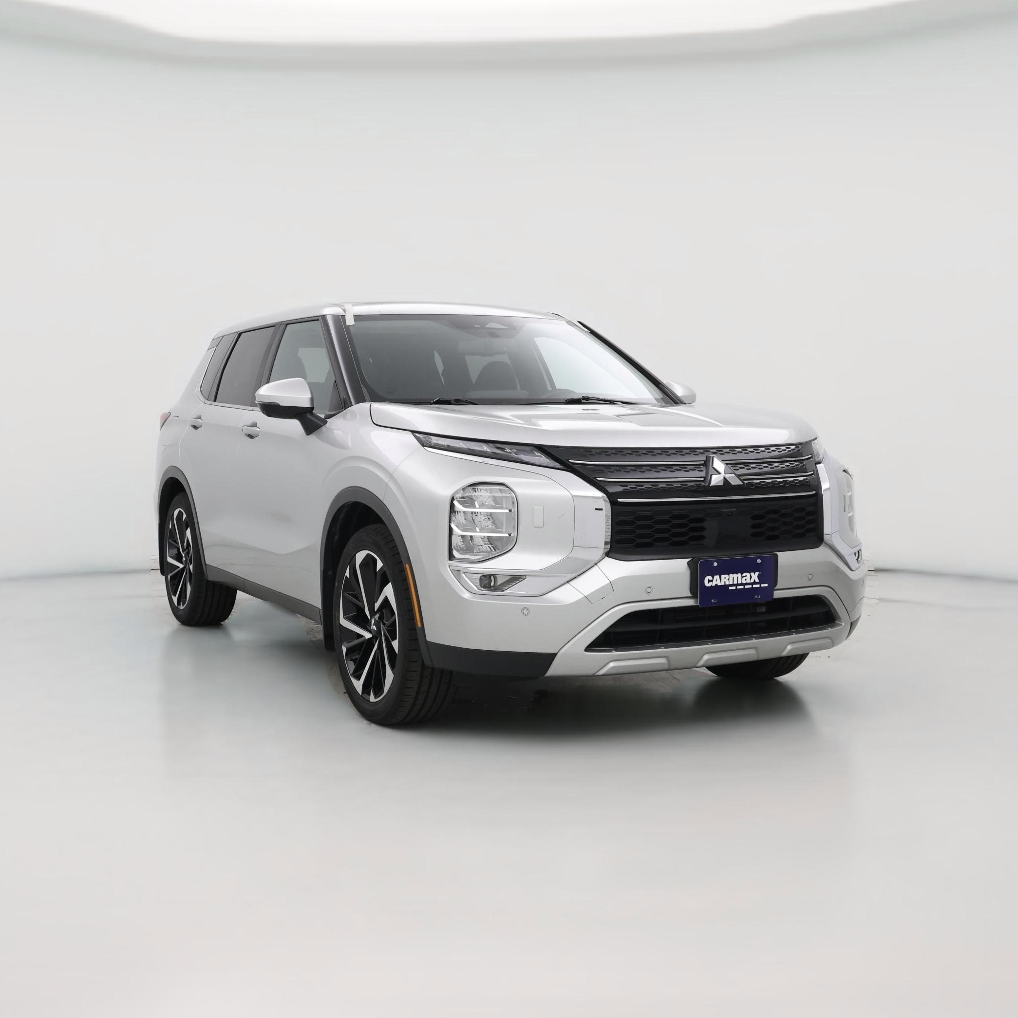 Thumbnail: 2022 Mitsubishi Outlander - 1