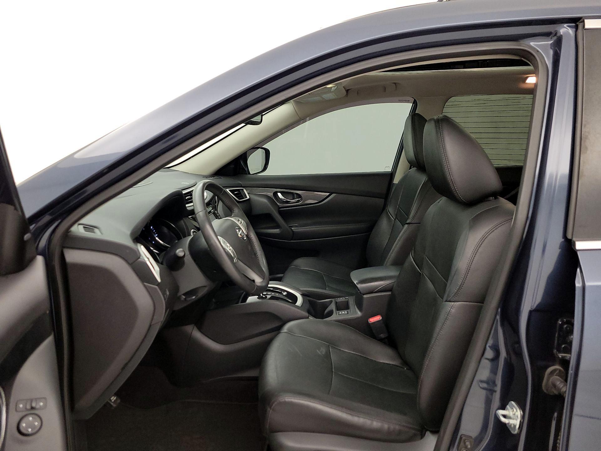 Thumbnail: 2016 Nissan Rogue - 11