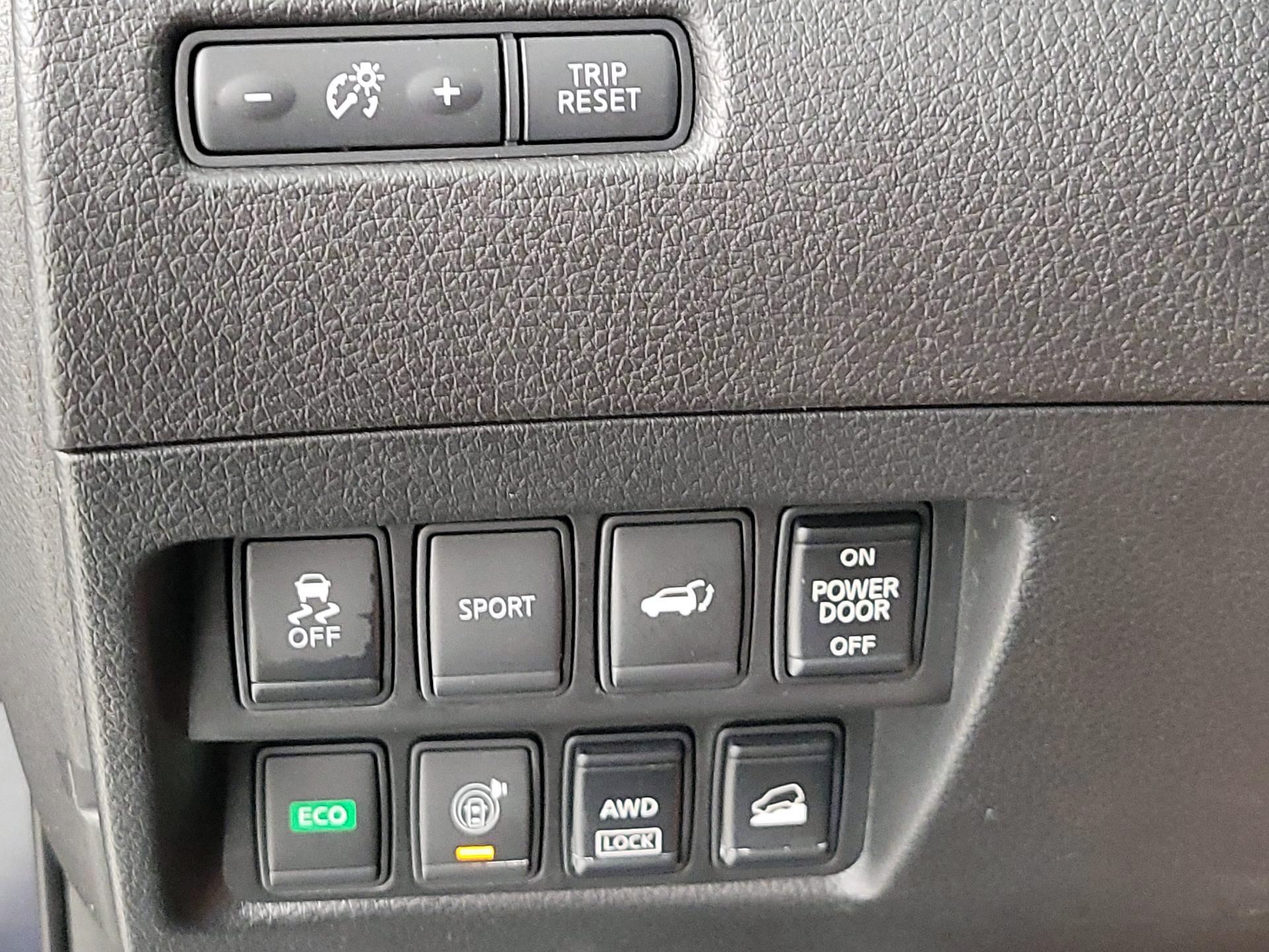 Thumbnail: 2016 Nissan Rogue - 13