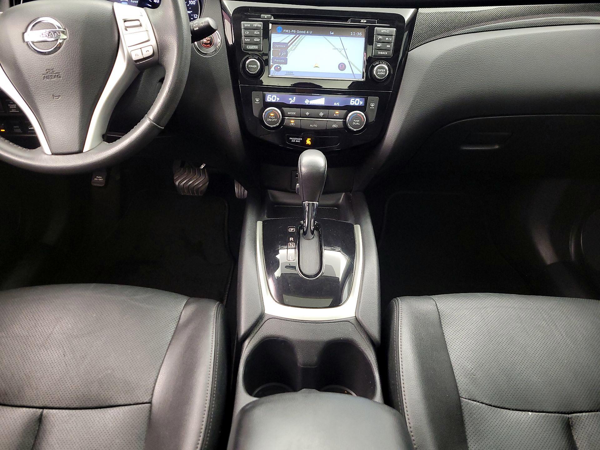 Thumbnail: 2016 Nissan Rogue - 18