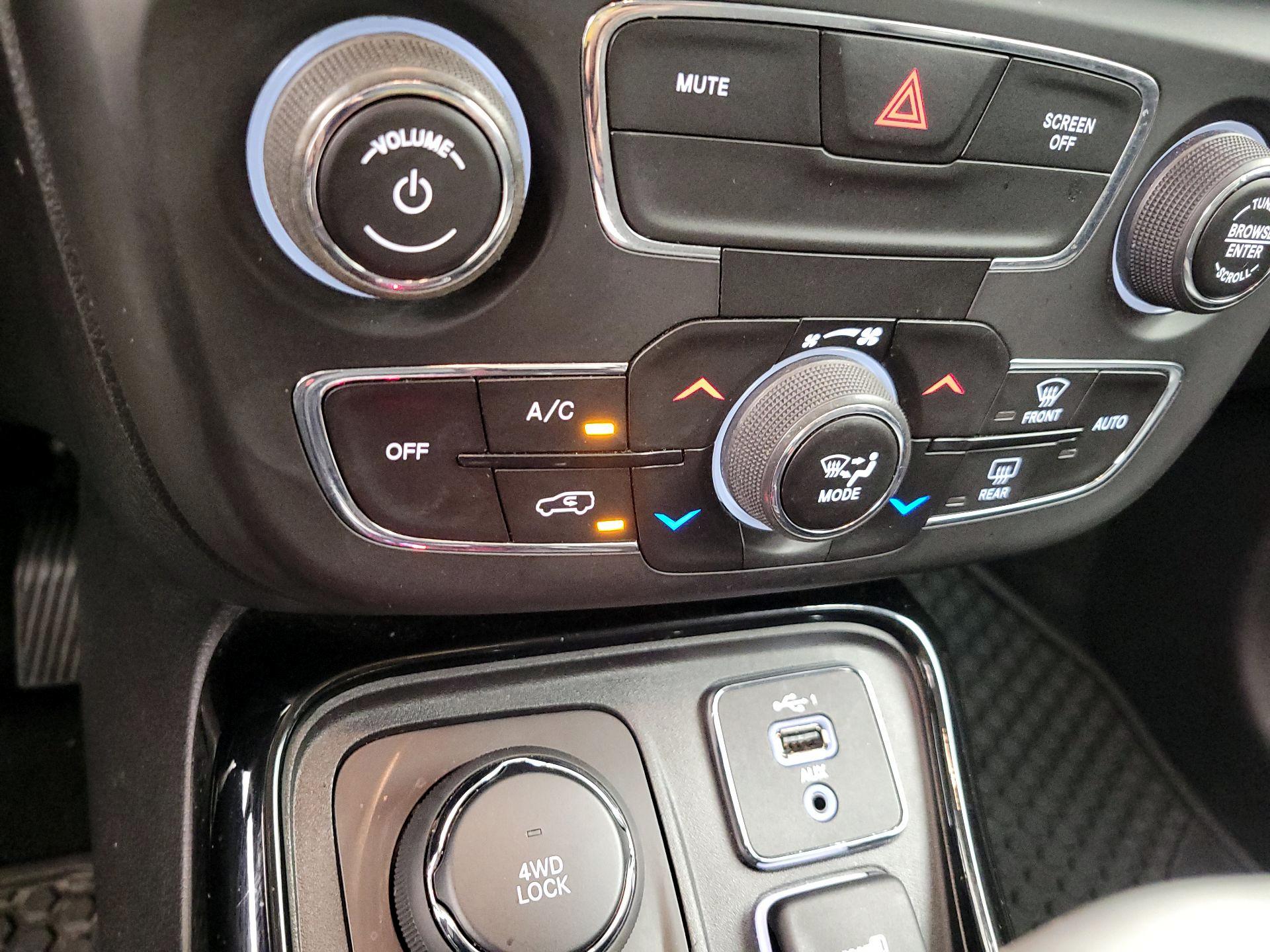Thumbnail: 2019 Jeep Compass - 16