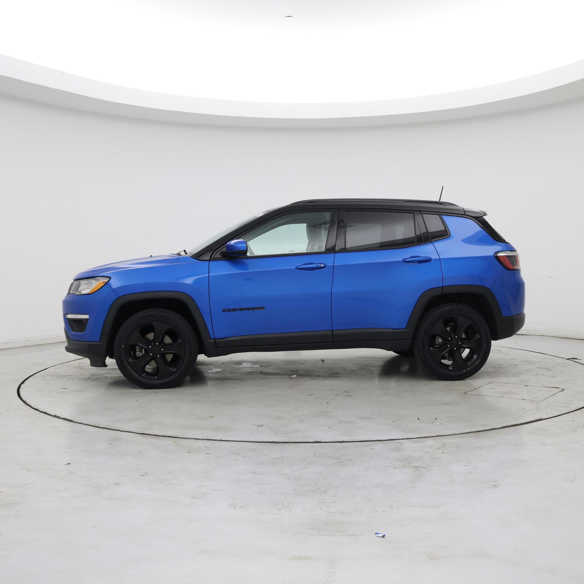Thumbnail: 2019 Jeep Compass - 3