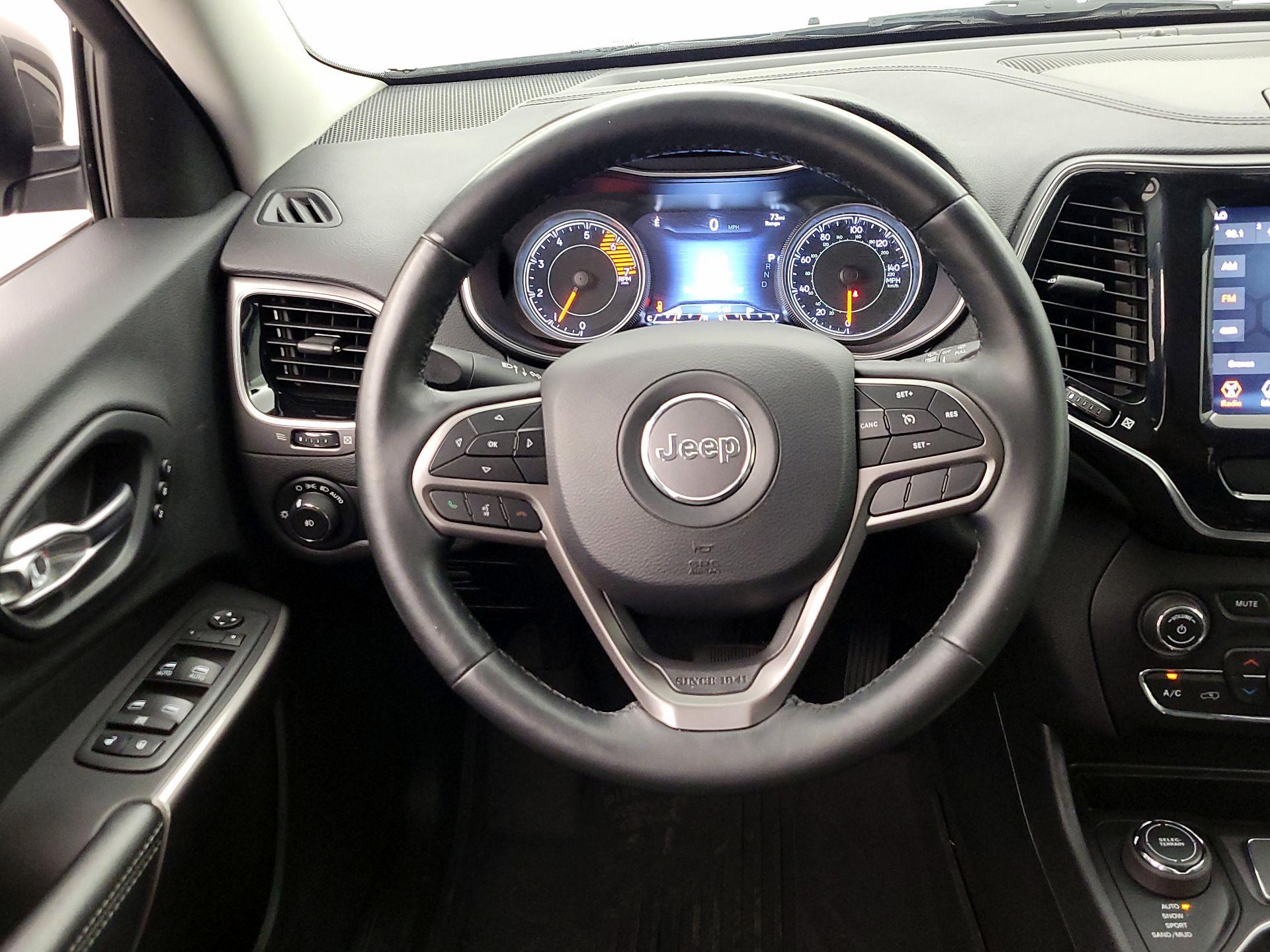 Thumbnail: 2019 Jeep Cherokee - 10