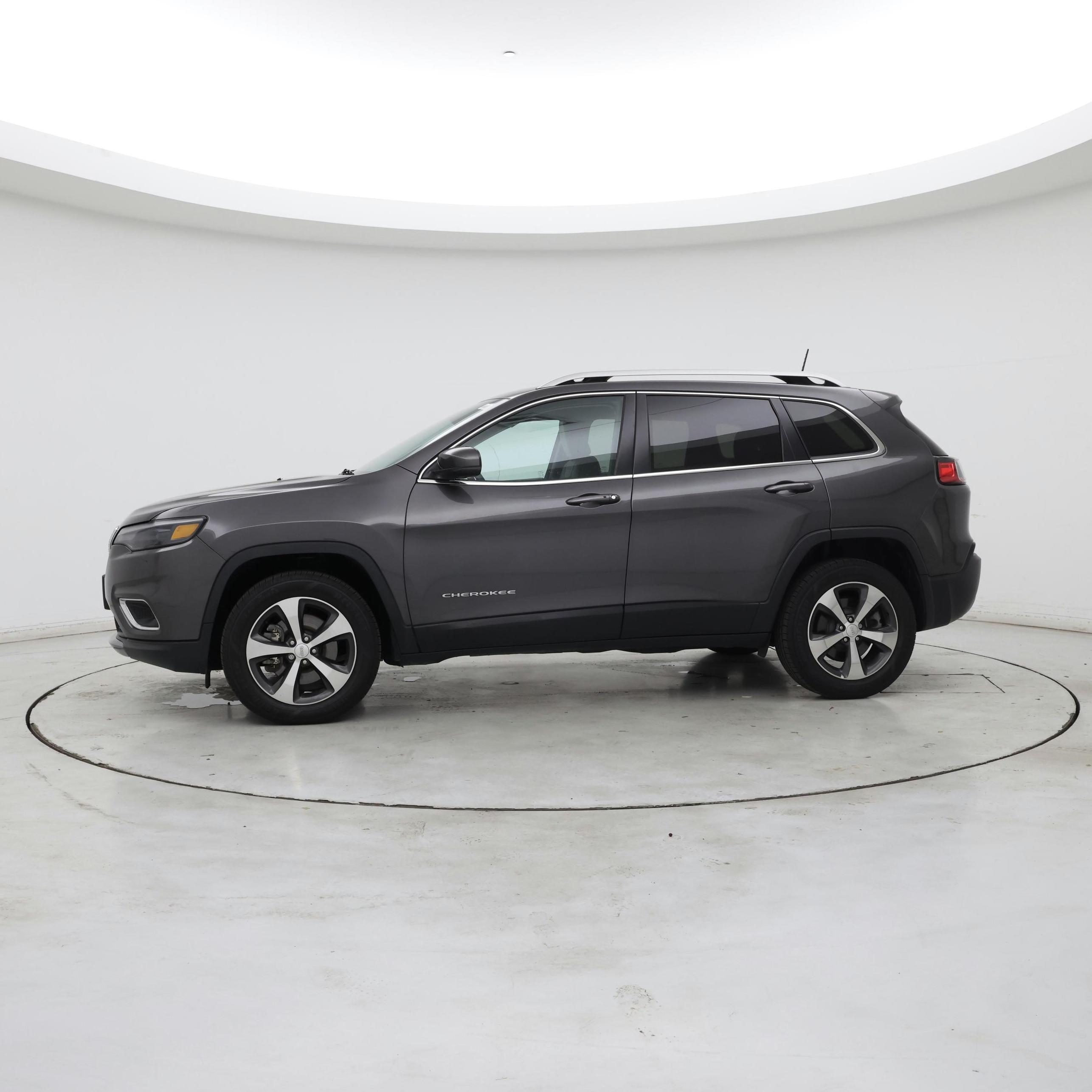 Thumbnail: 2019 Jeep Cherokee - 3