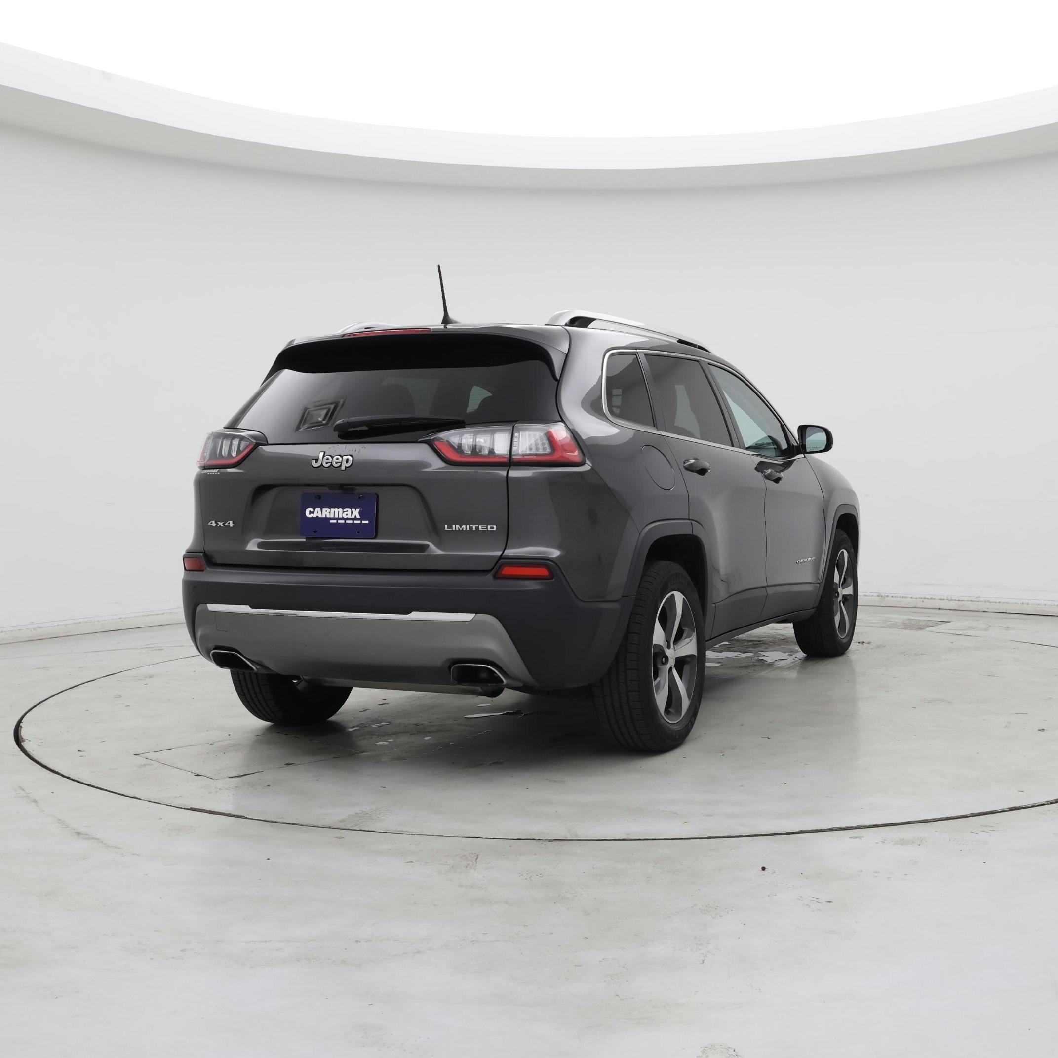 Thumbnail: 2019 Jeep Cherokee - 8