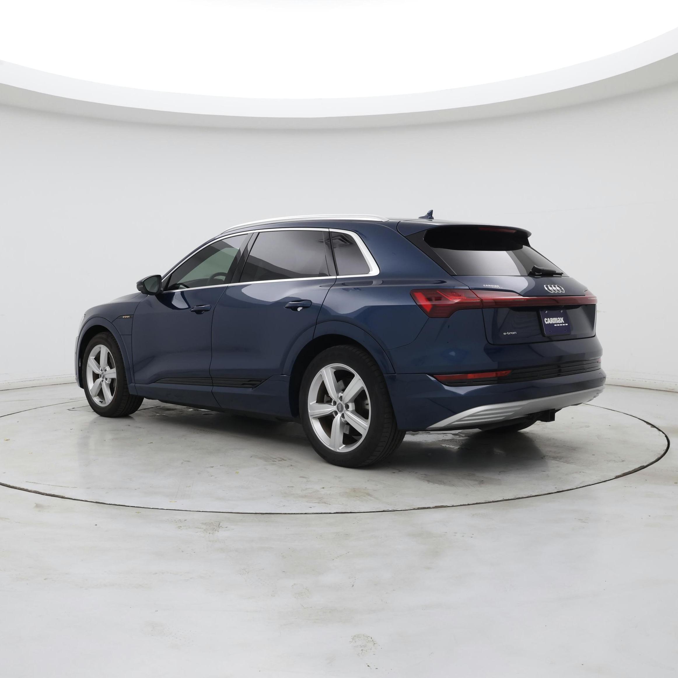 Thumbnail: 2019 Audi e-tron - 2
