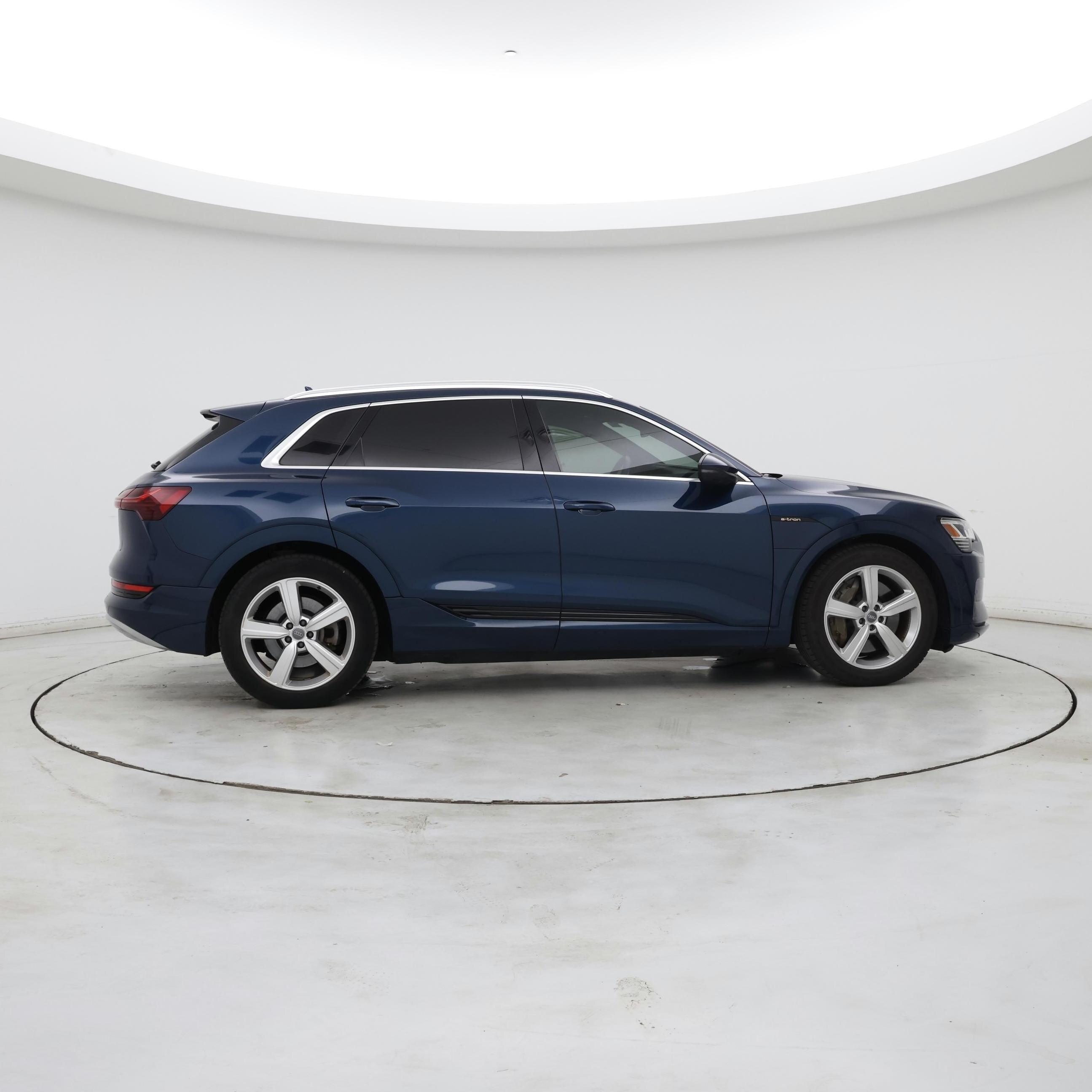 Thumbnail: 2019 Audi e-tron - 7