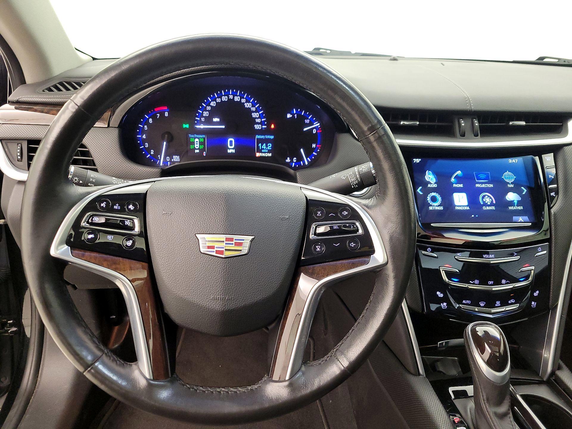 Thumbnail: 2016 Cadillac XTS - 10